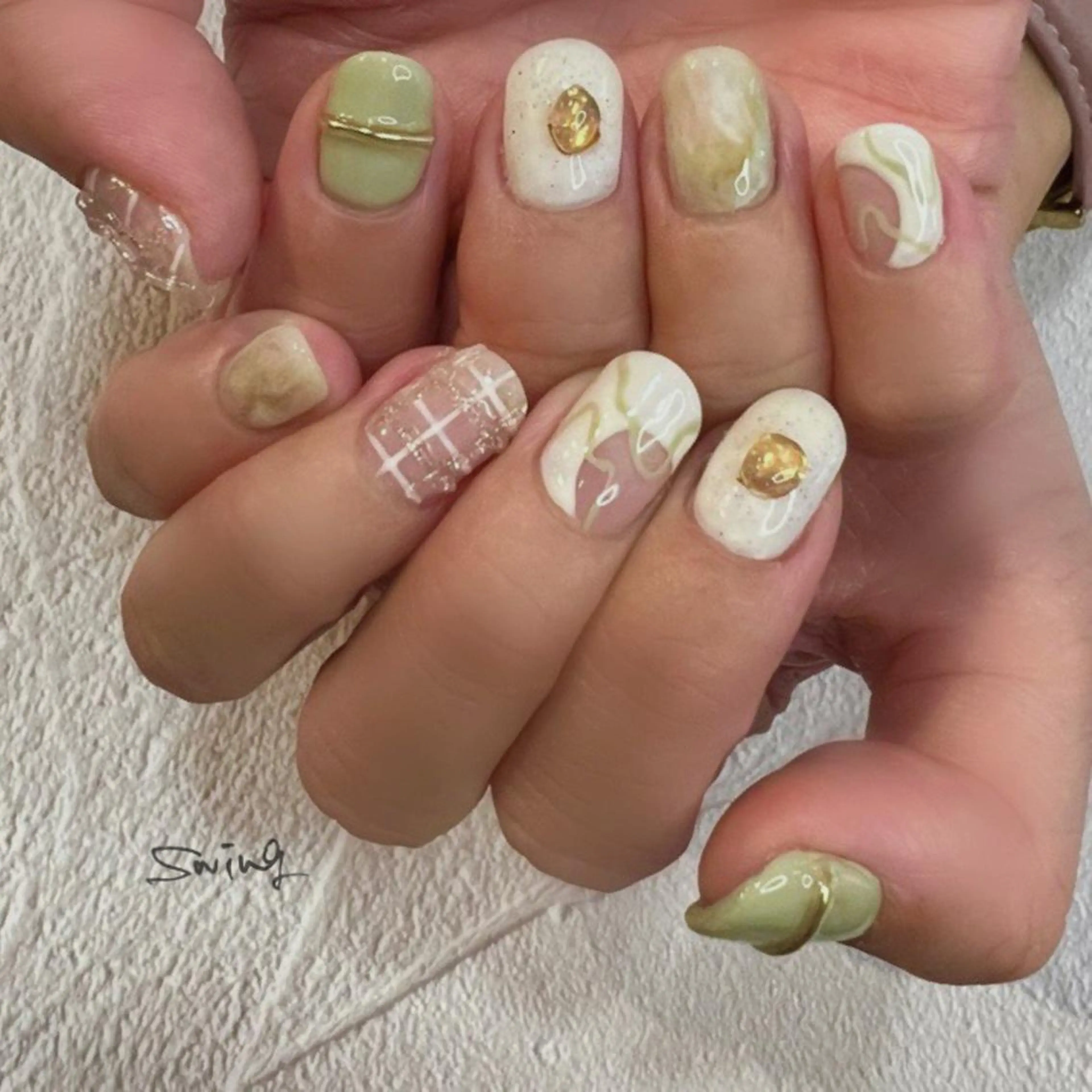 ネイル アートネイル ニュアンスネイル SWING Nail Salon所属・Yoshida Takakoのネイルデザイン