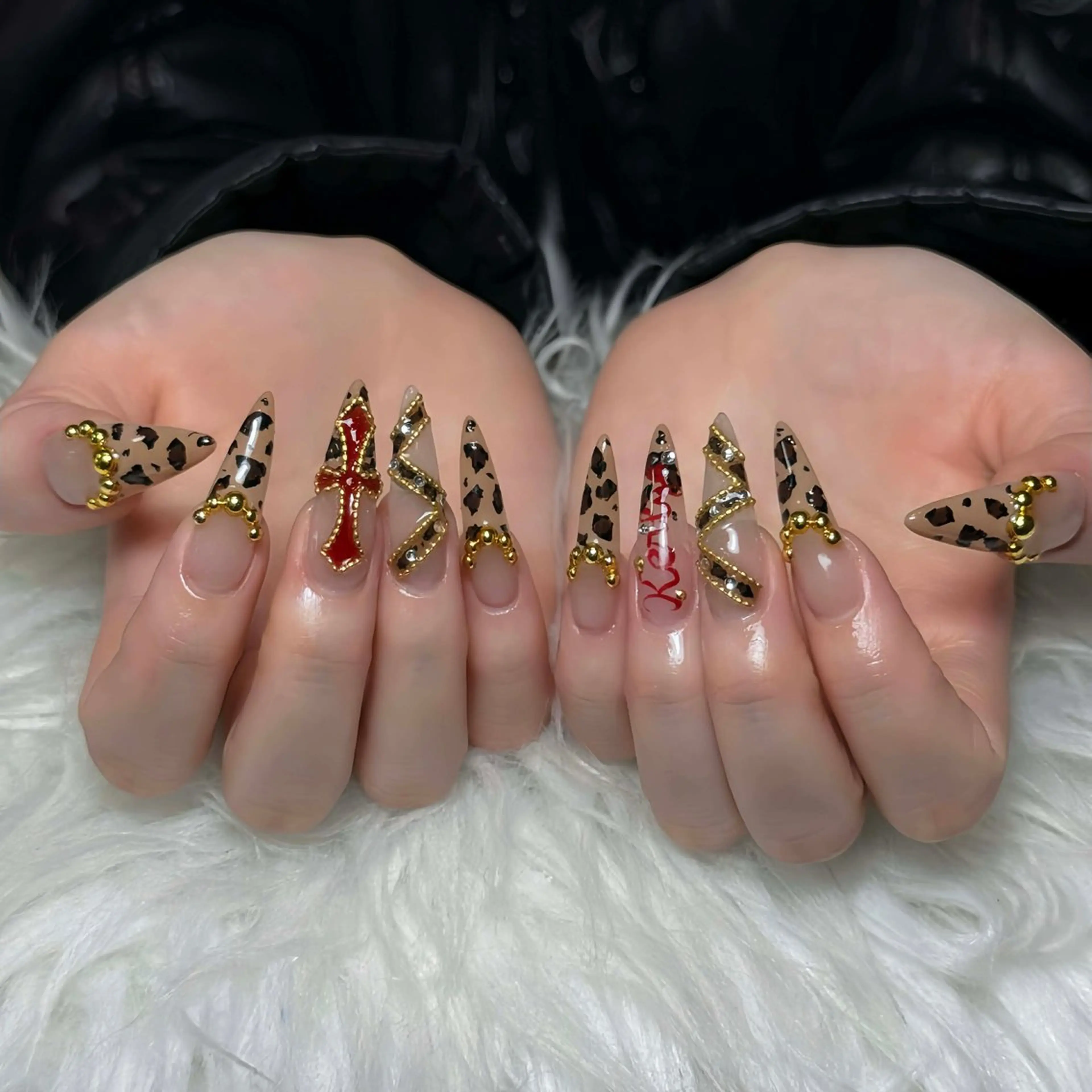 ネイル オーロラネイル ボルドー ブラウン 氷ネイル・うるうるネイル キラキラネイル ハンドネイル Julli NailStudioのネイルデザイン