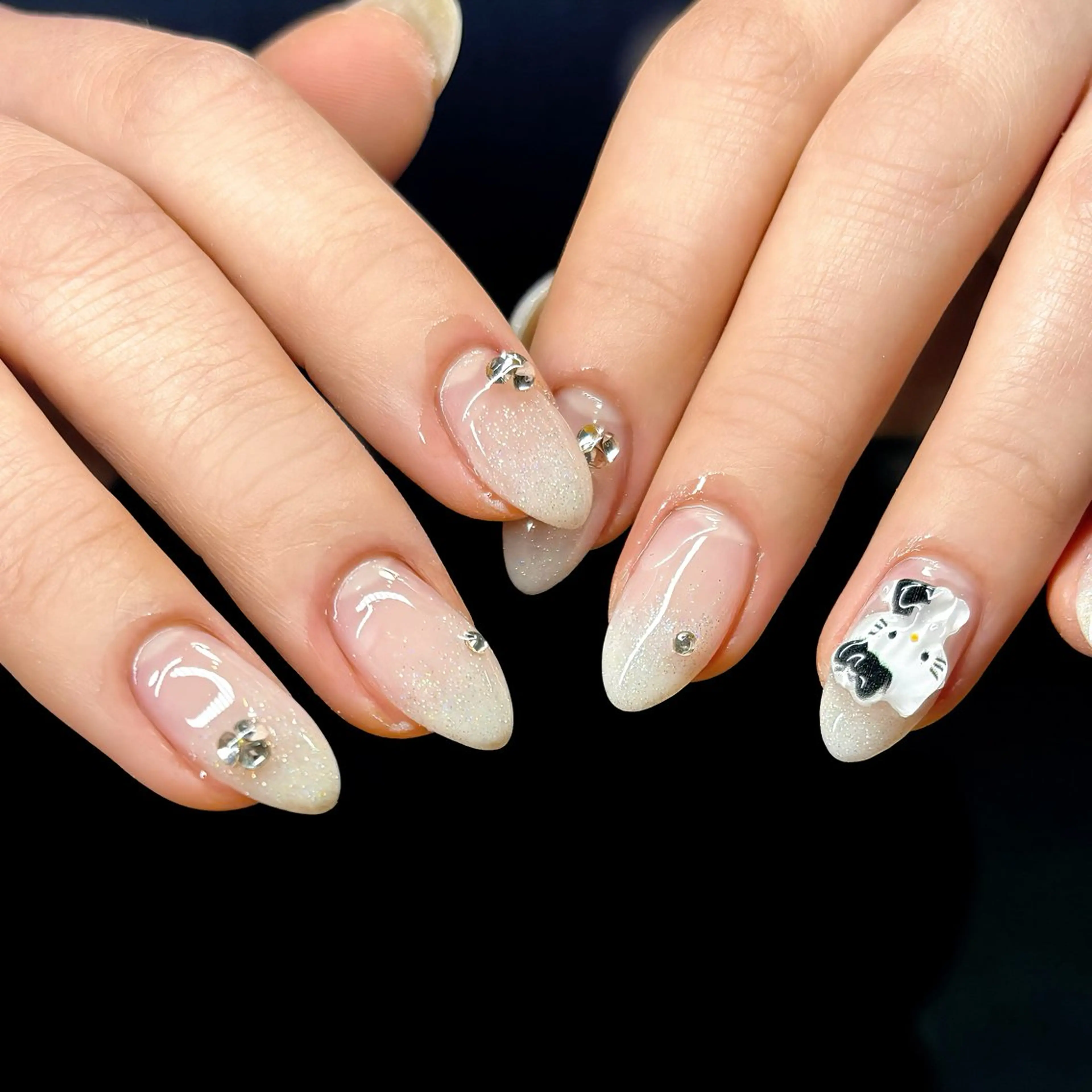 ネイル フレンチネイル グラデーション ラメ(グリッター) ラメグラデーション マグネットネイル ハンドネイル 🫧OPELIA NAIL渋谷🫧のネイルデザイン