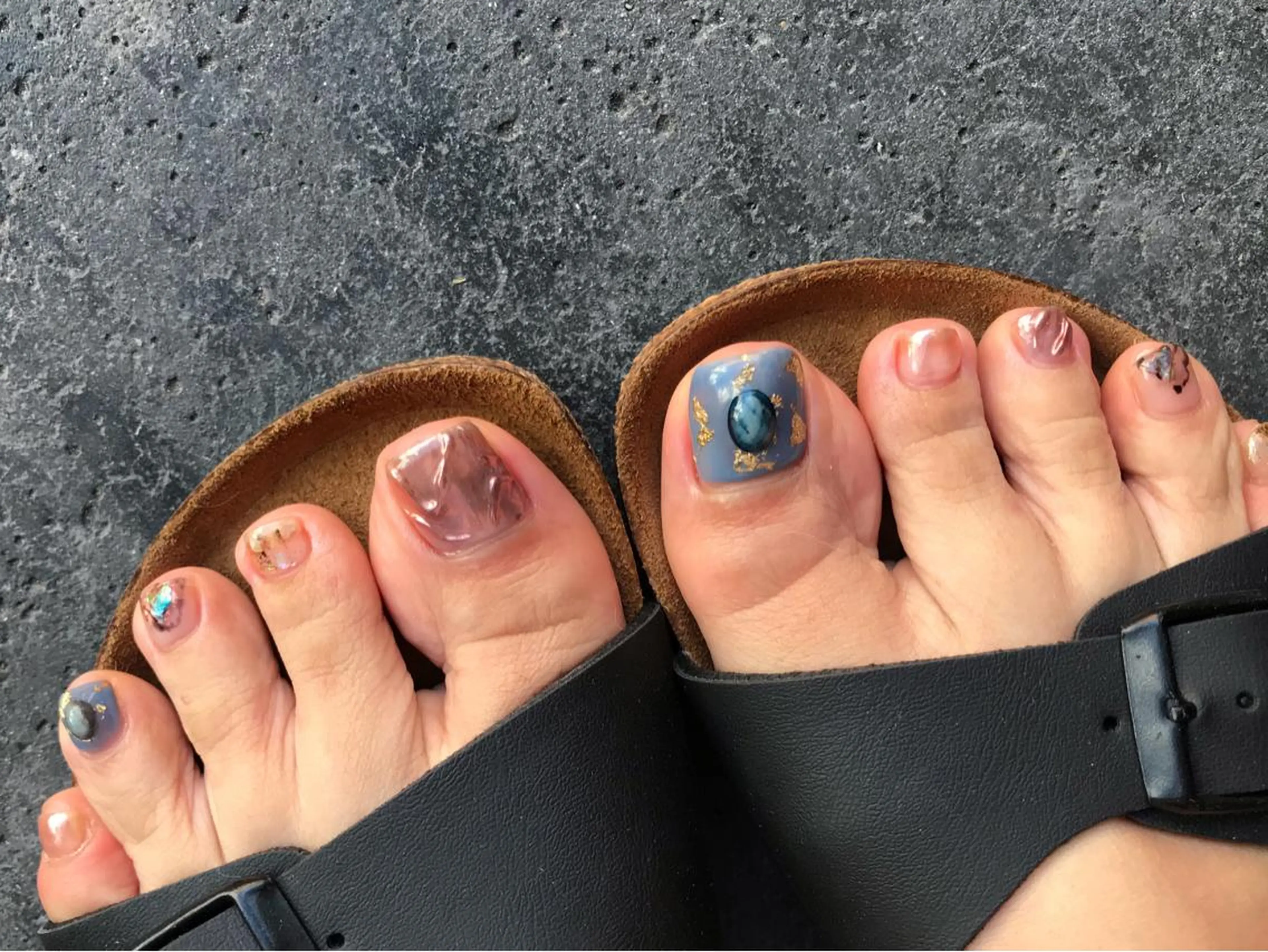 ネイル フットネイル in the Forest所属・コガ アオイのネイルデザイン