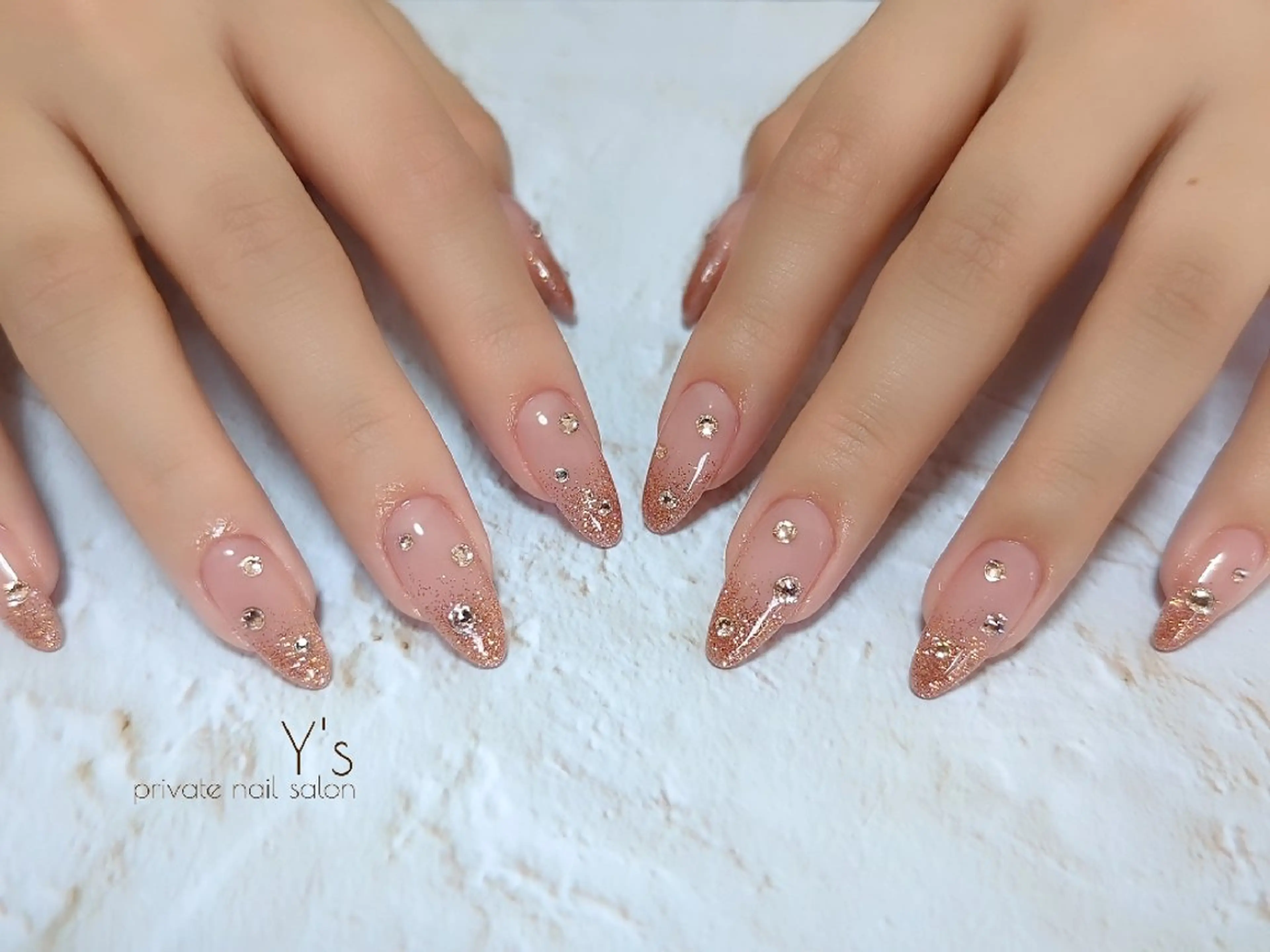 ネイル YUMI NAGAI  のネイルデザイン