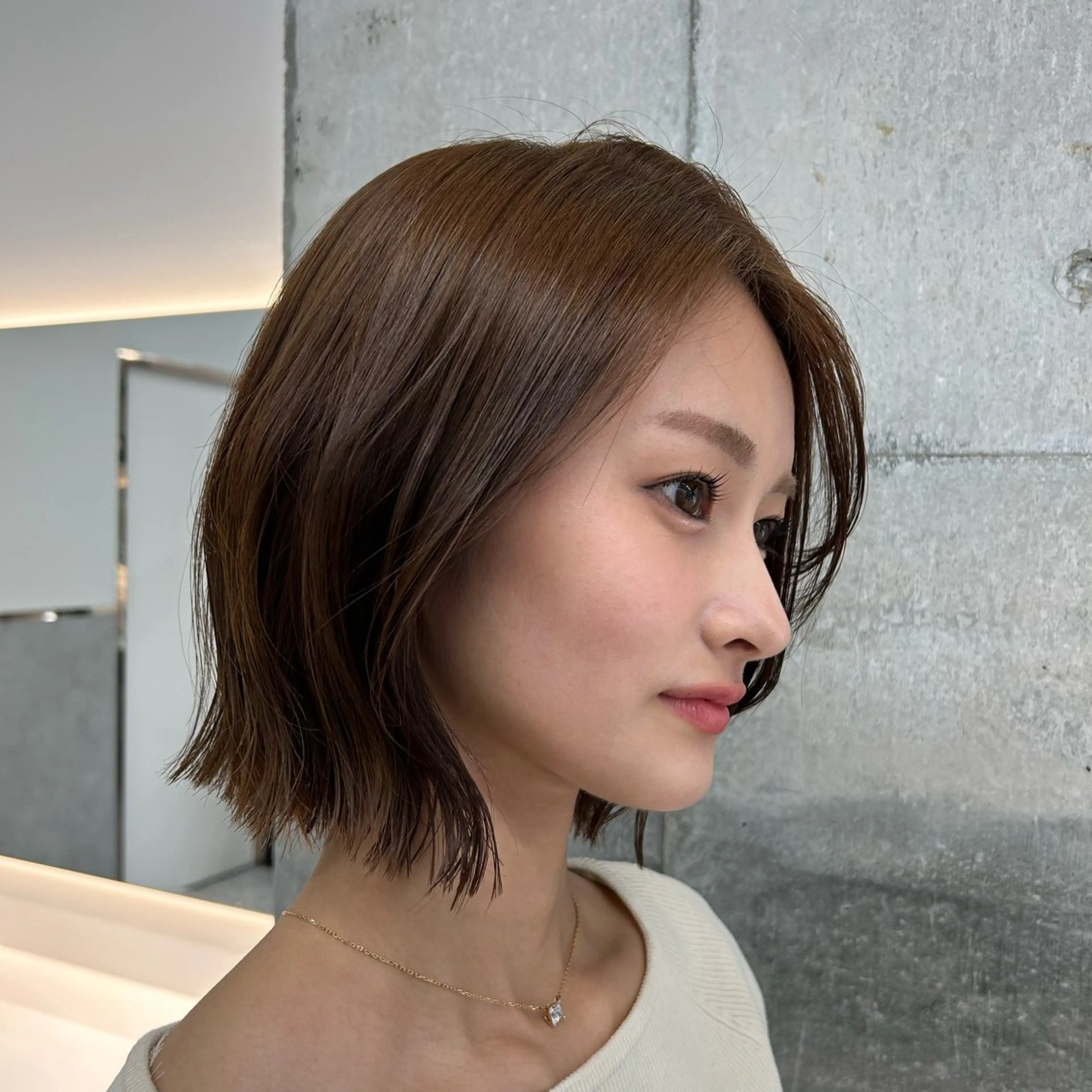 ミディアム カラー 切りっぱなしボブ ボブレイヤー アッシュ アッシュブラウン ベージュカラー ボブ/髪質改善 jionのヘアスタイル