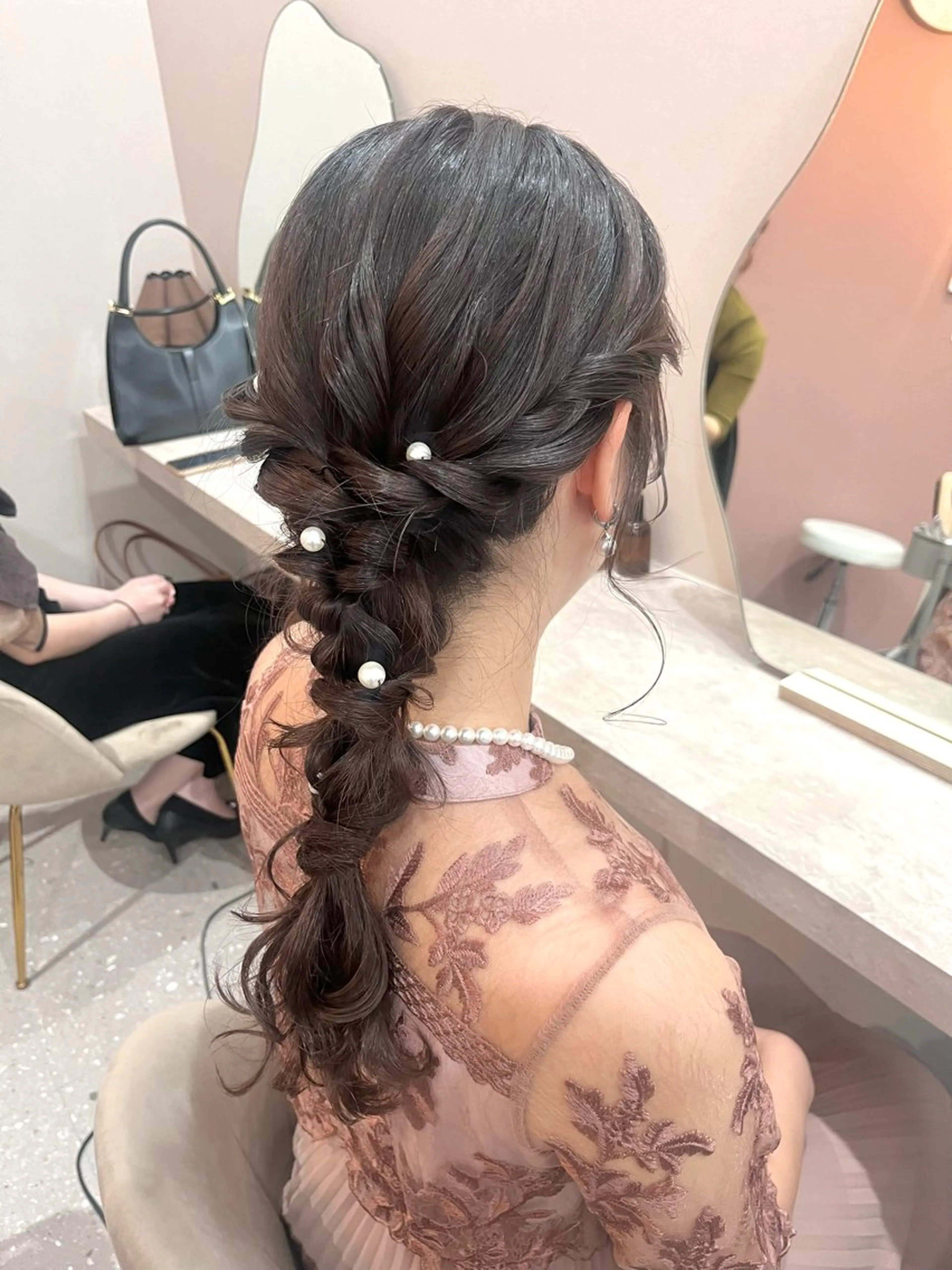 セミロング ヘアアレンジ ヘアセット Mila Akariのヘアスタイル