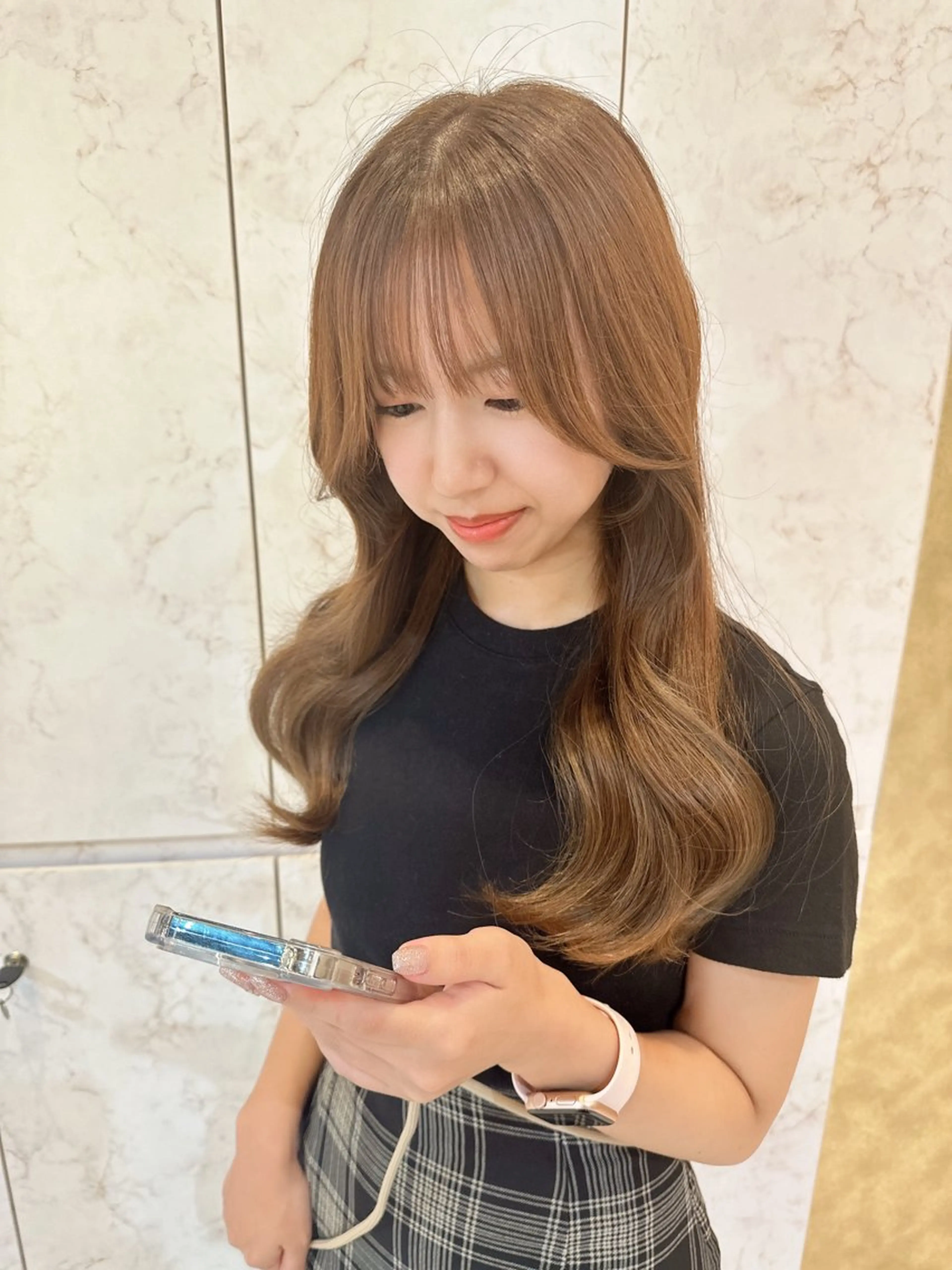 ロング カラー ヘアアレンジ カット ヘアカラー トリートメント Akane レイヤー/艶カラーのヘアスタイル