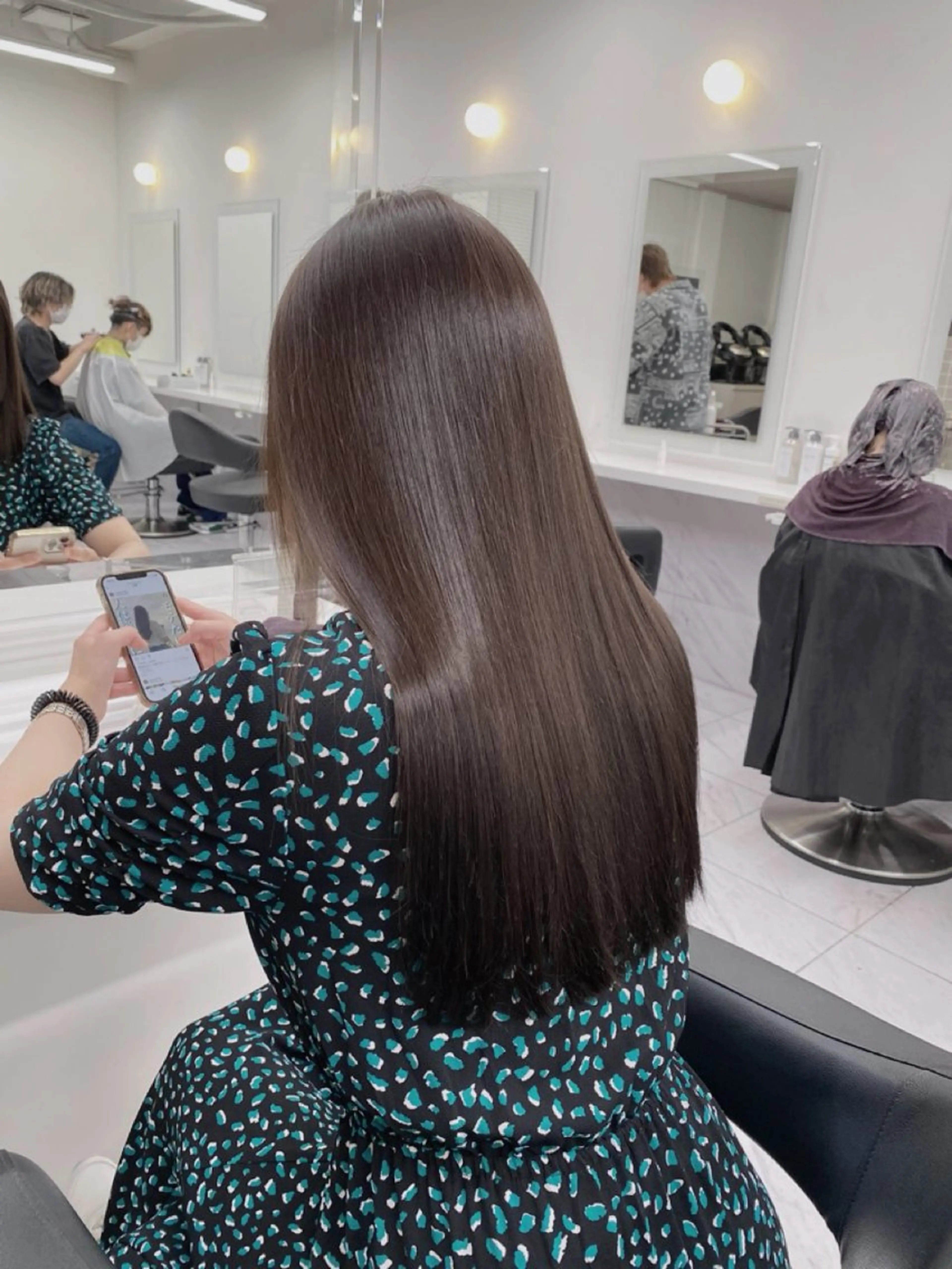 【 今まで史上一番綺麗な髪を🌧】カット✁︎➕縮毛矯正🧏🏻♀️の写真