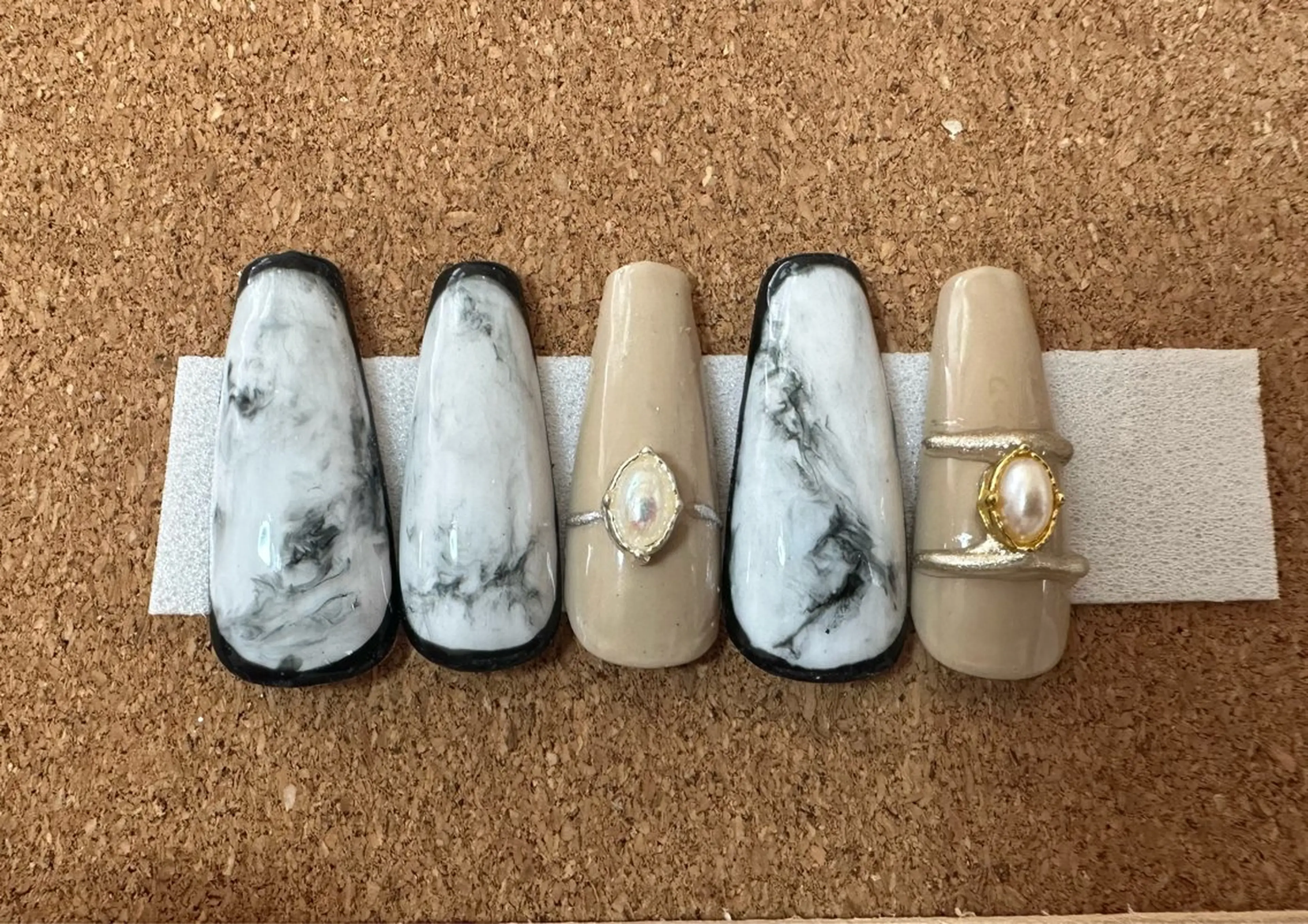 ネイル チークネイル 長さ出し フットネイル ジェルネイル マグネットネイル grace グレースのネイルデザイン