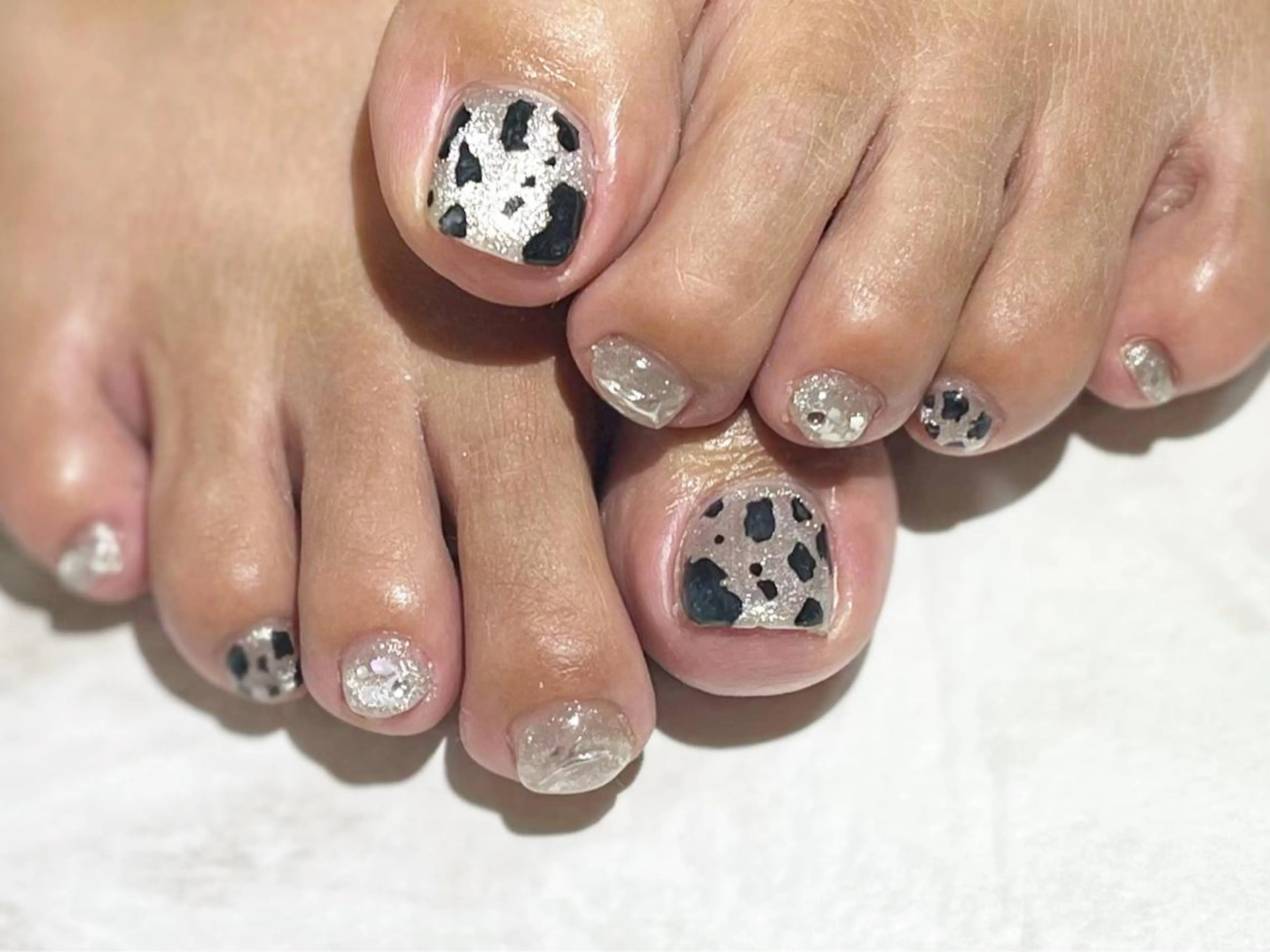 ネイル アニマル柄 フットネイル ニュアンスネイル シンプルネイル 春ネイル フットネイル ネイル フフラ所属・nail fufla ♡yamane♡のネイルデザイン