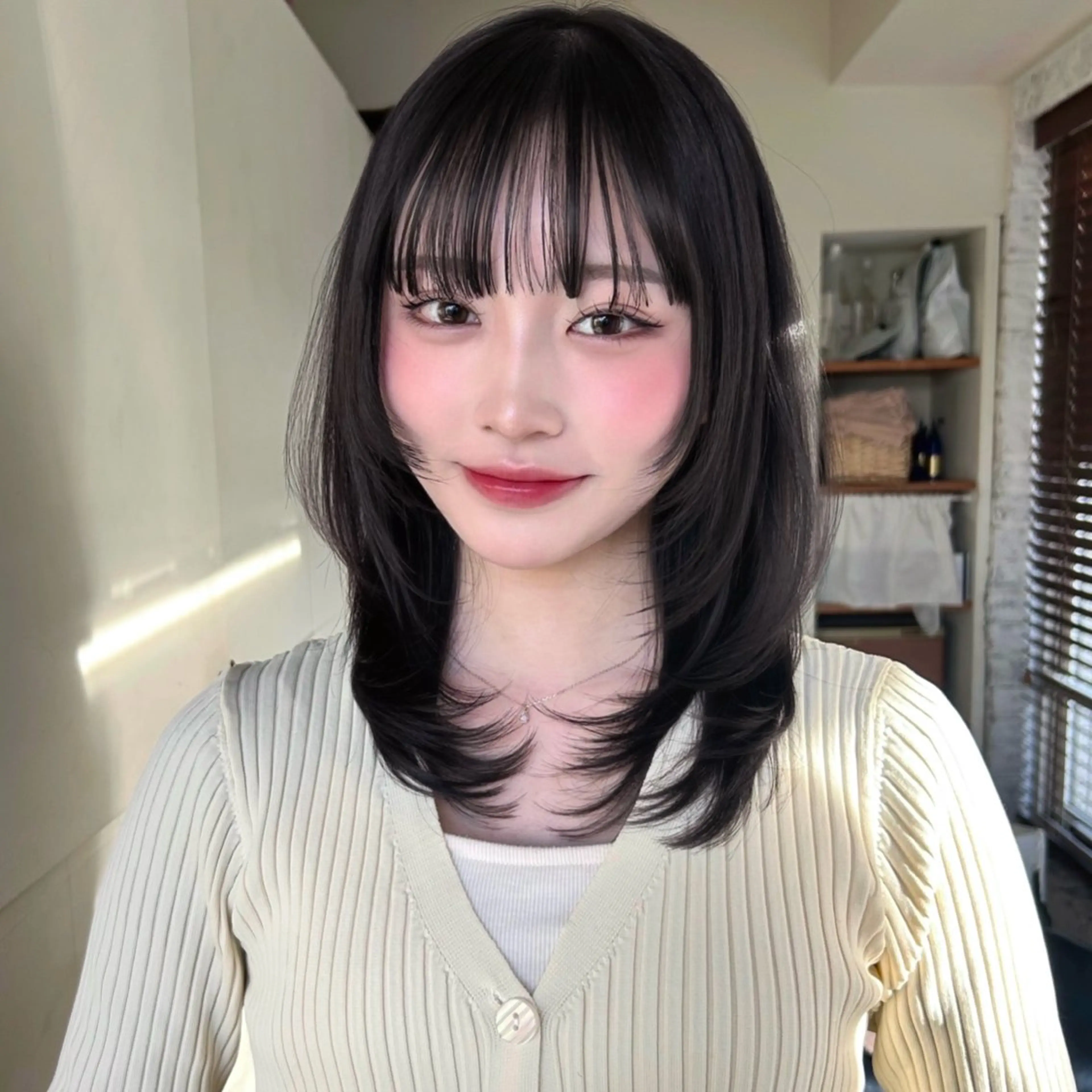 セミロング 🌸透明感/レイヤー / 栗林 彩🌸のヘアスタイル