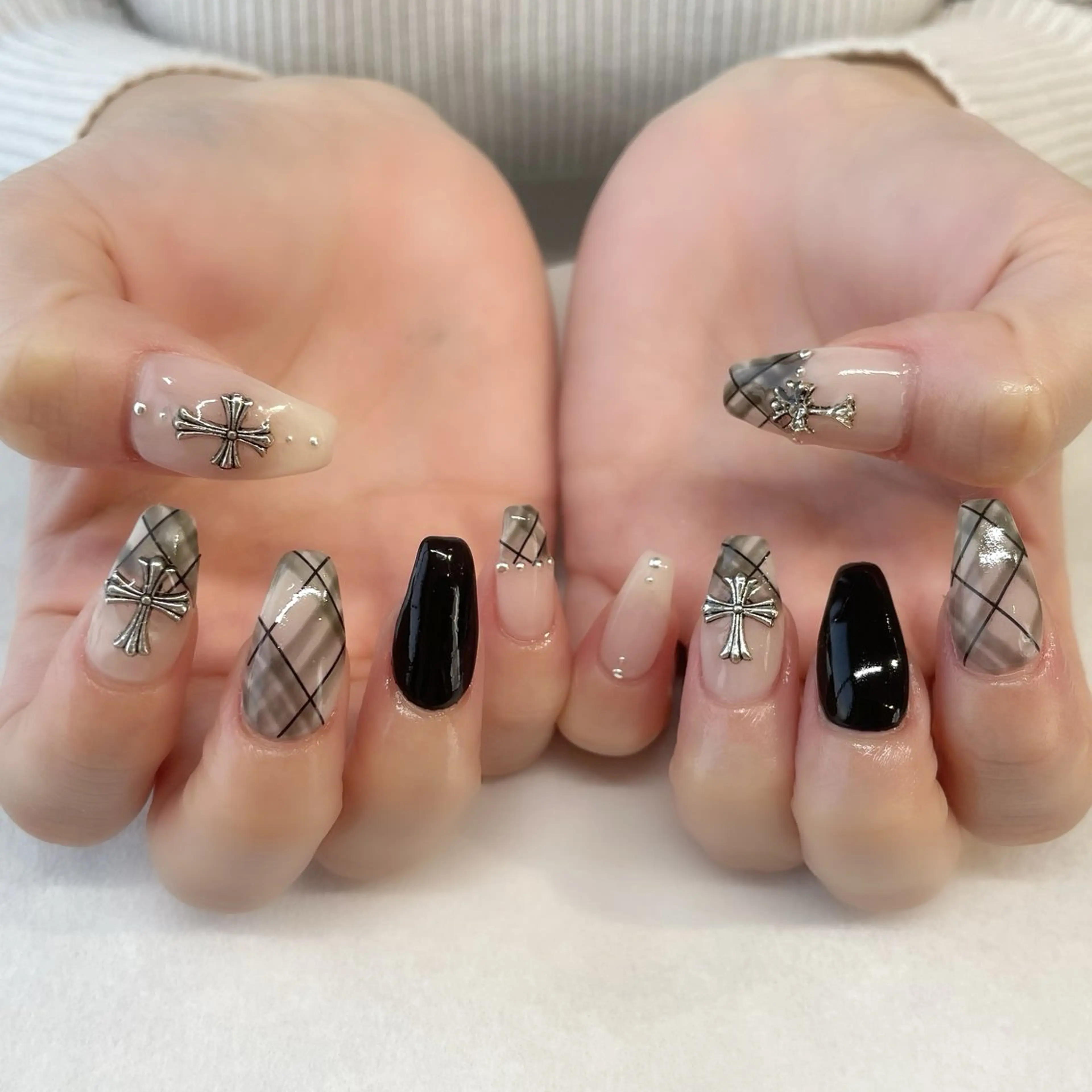 ネイル ハンドネイル 💎🐰 saki. m 🐰💎のネイルデザイン