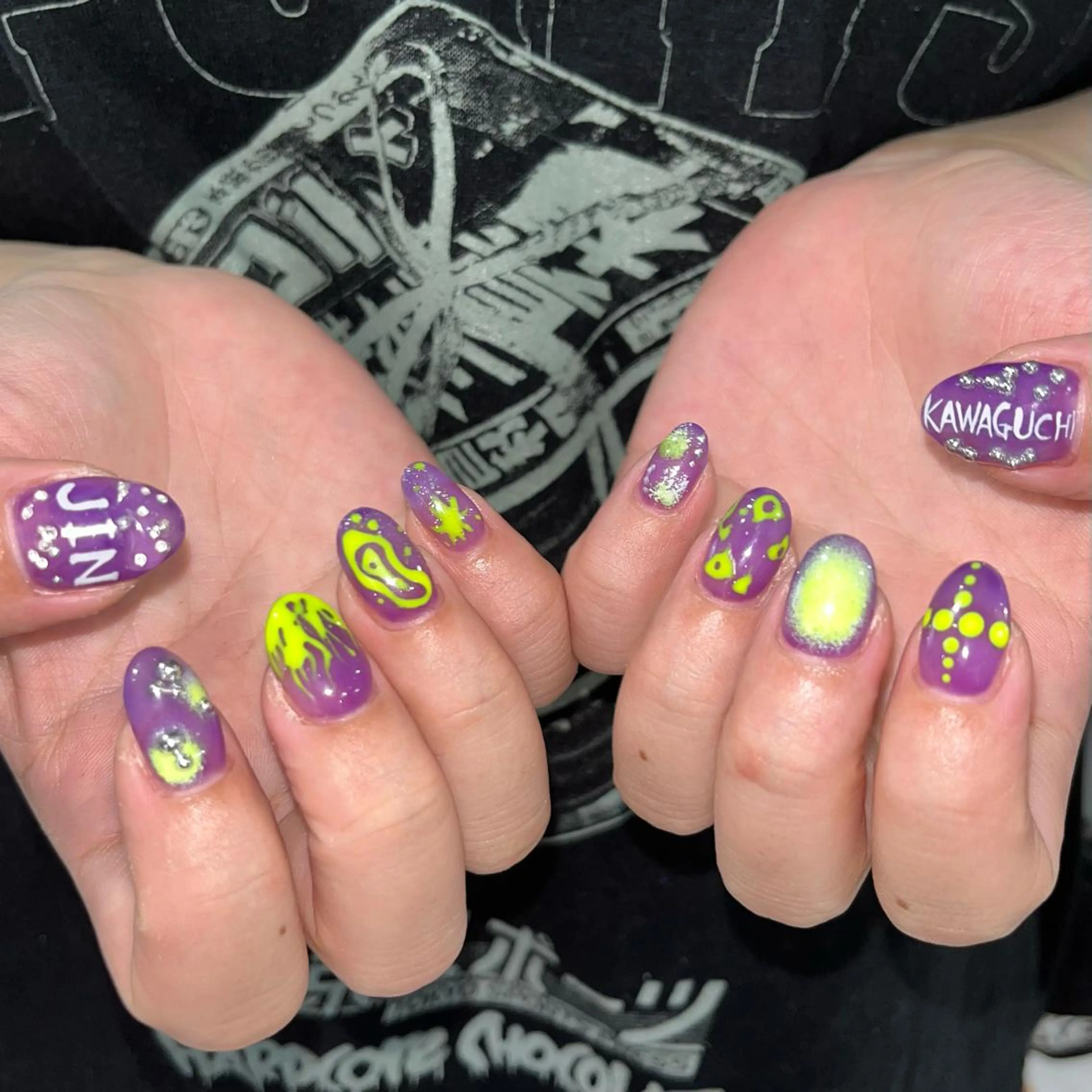 ネイル 🪐富島彩夏 /海外nail🪐のネイルデザイン