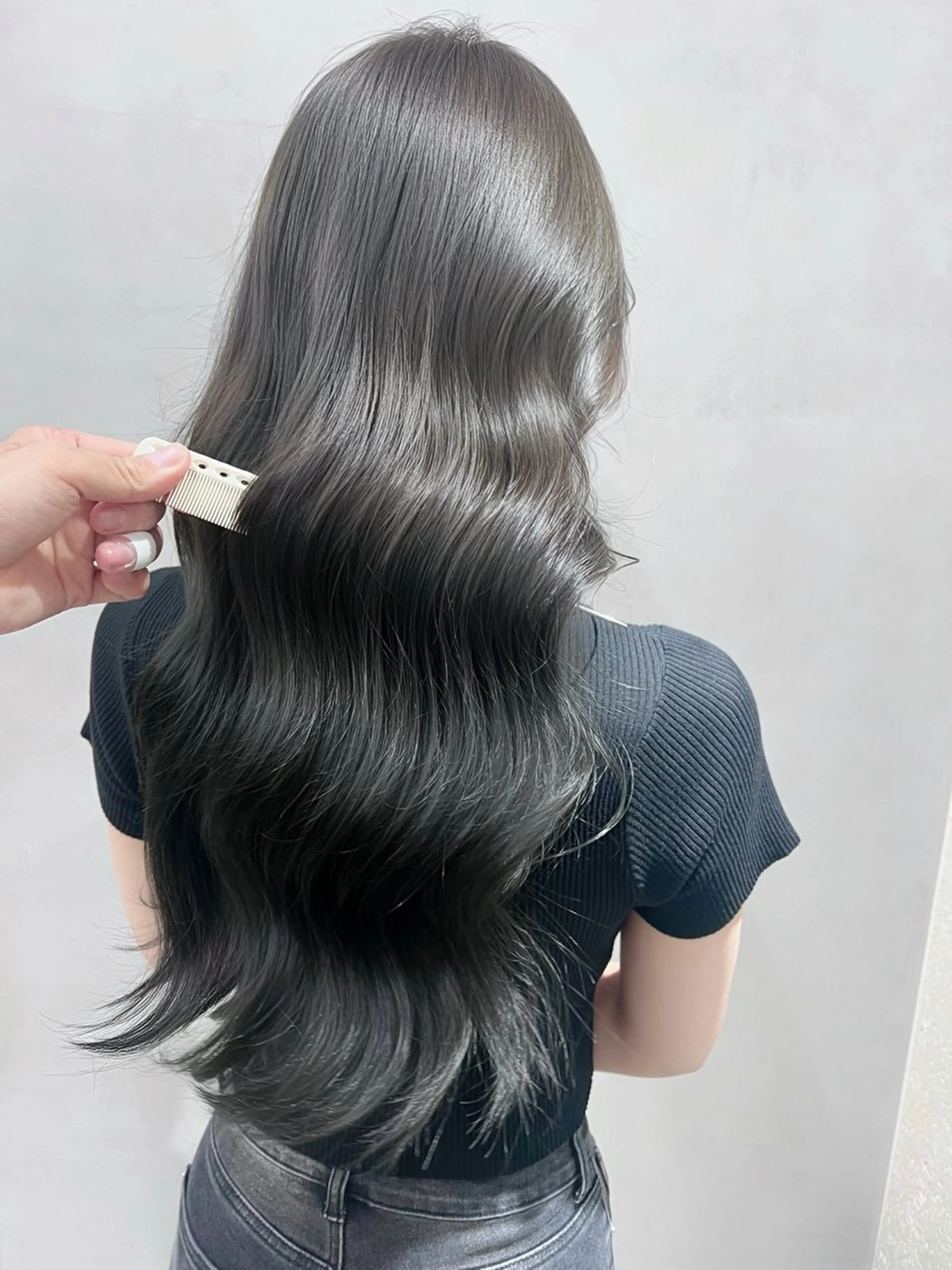 ロング カラー ヘアアレンジ グレージュ オリーブグレージュ オリーブグレー トリートメント ヘアカラー トリートメント 大宮/山口 竣也のヘアスタイル