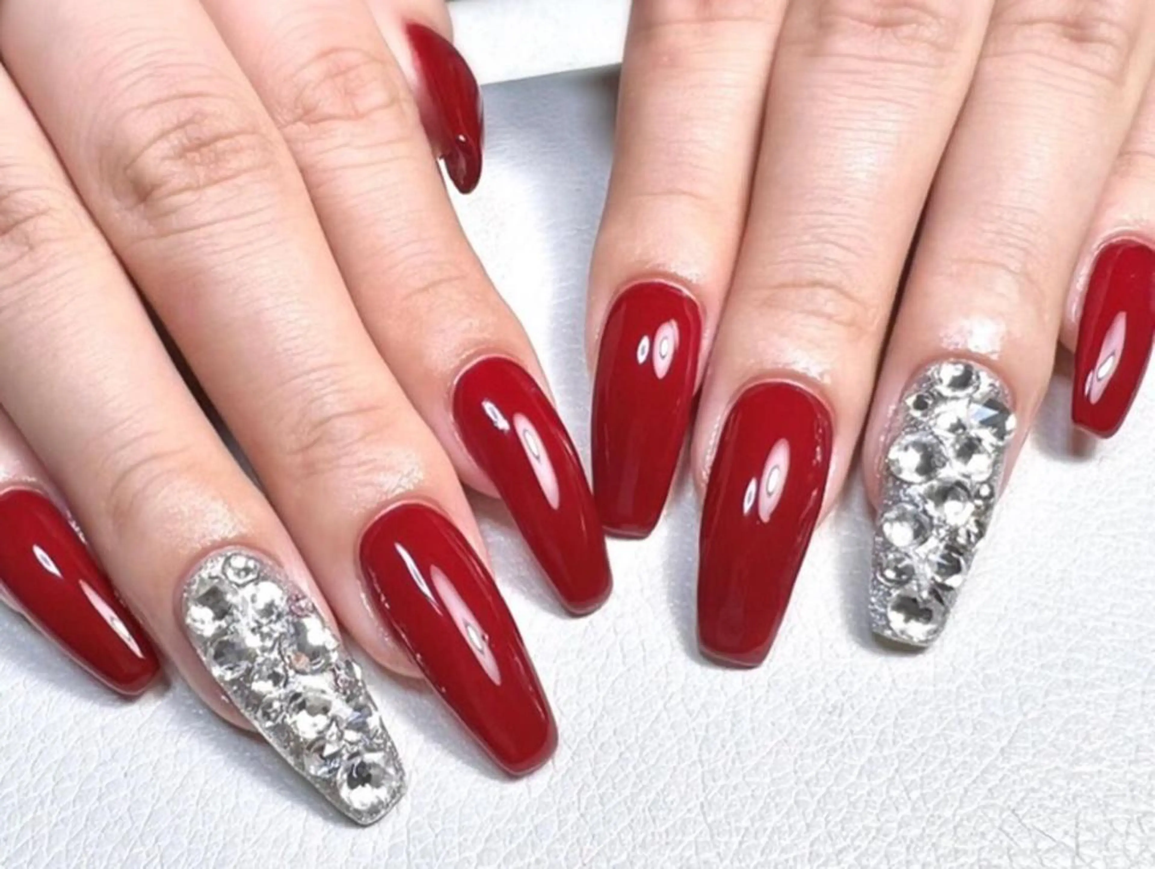 ネイル 長さ出し ネイルチップ 大塚眉毛|ハンドケア |肌管理の眉毛・アイブロウイメージ