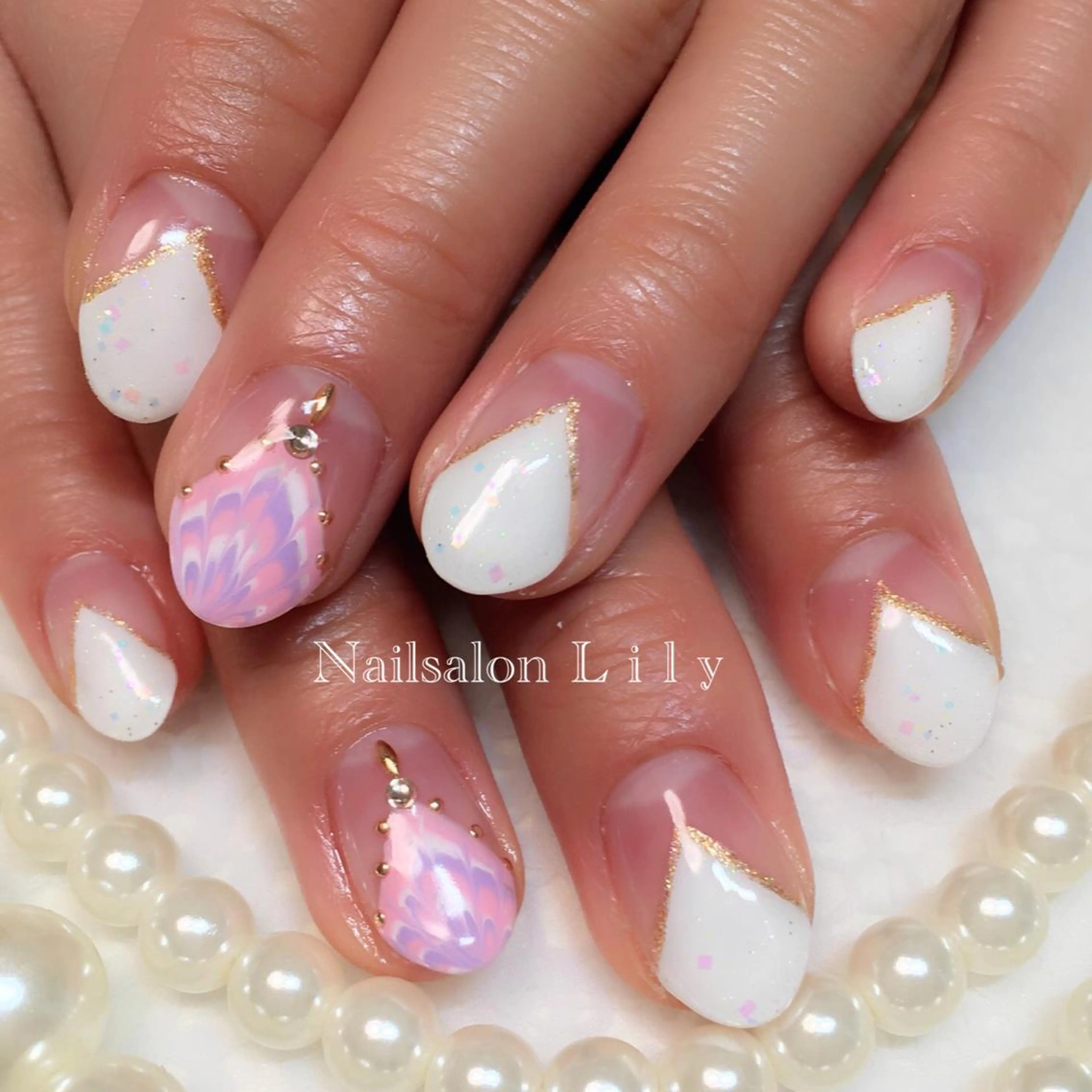 ネイル ピーコックネイル 春ネイル Nailsalon Lilyのネイルデザイン
