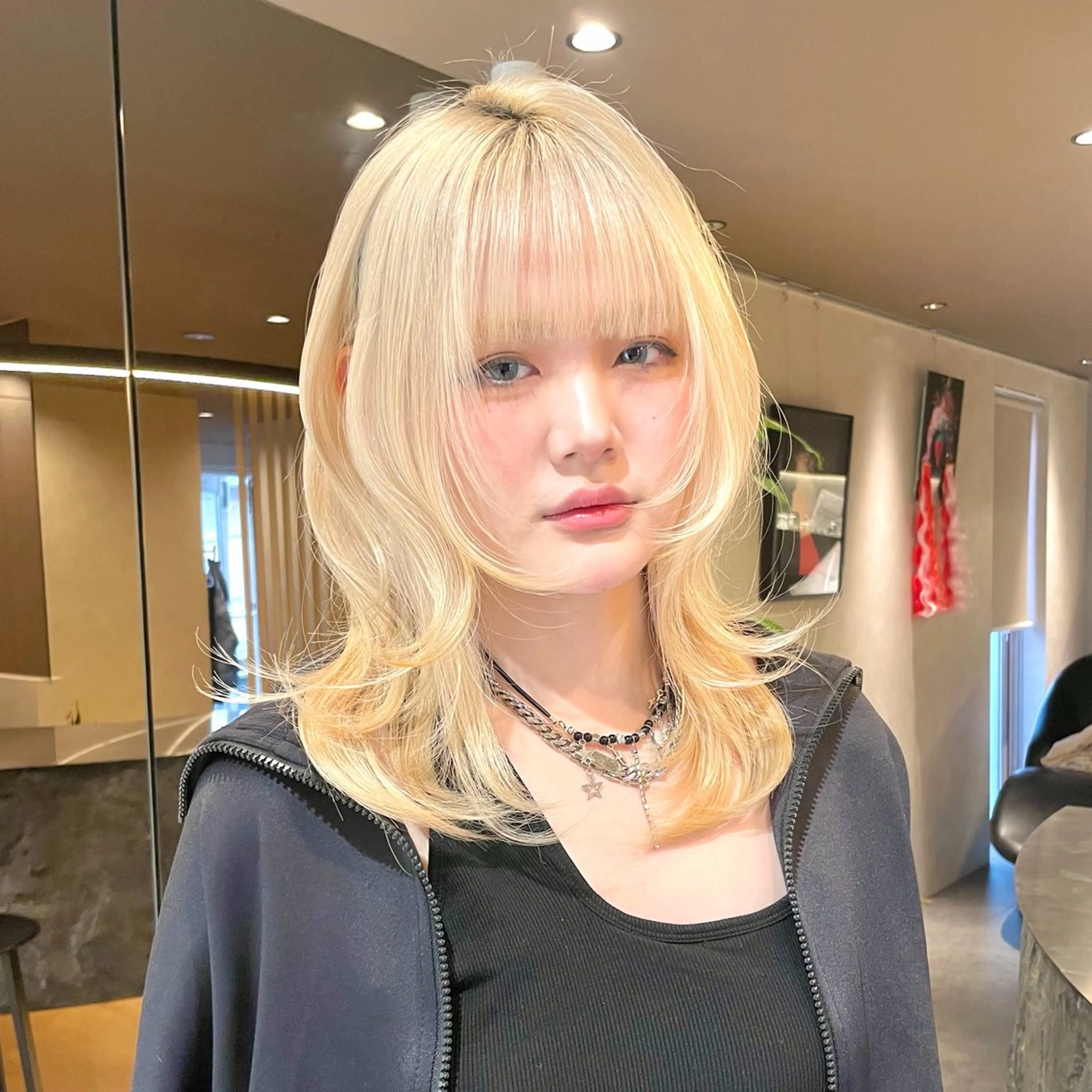 ミディアム カット ヘアカラー トリートメント 韓国レイヤー 🧸🤍ちずみのヘアスタイル