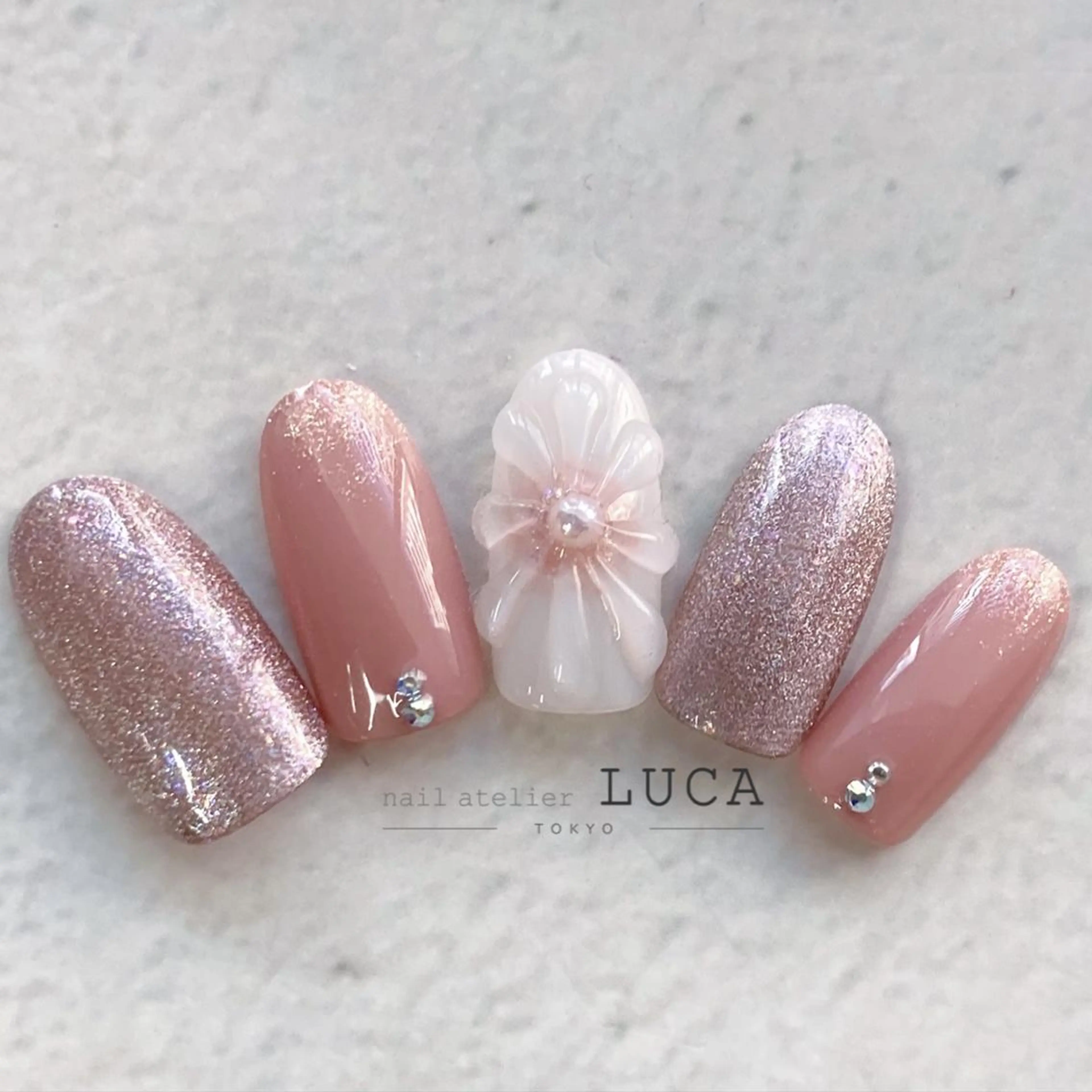 ネイル アートネイル オーロラネイル クリアネイル 長さ出し フットネイル ハンドネイル ネイルアトリエルカ スタッフのネイルデザイン