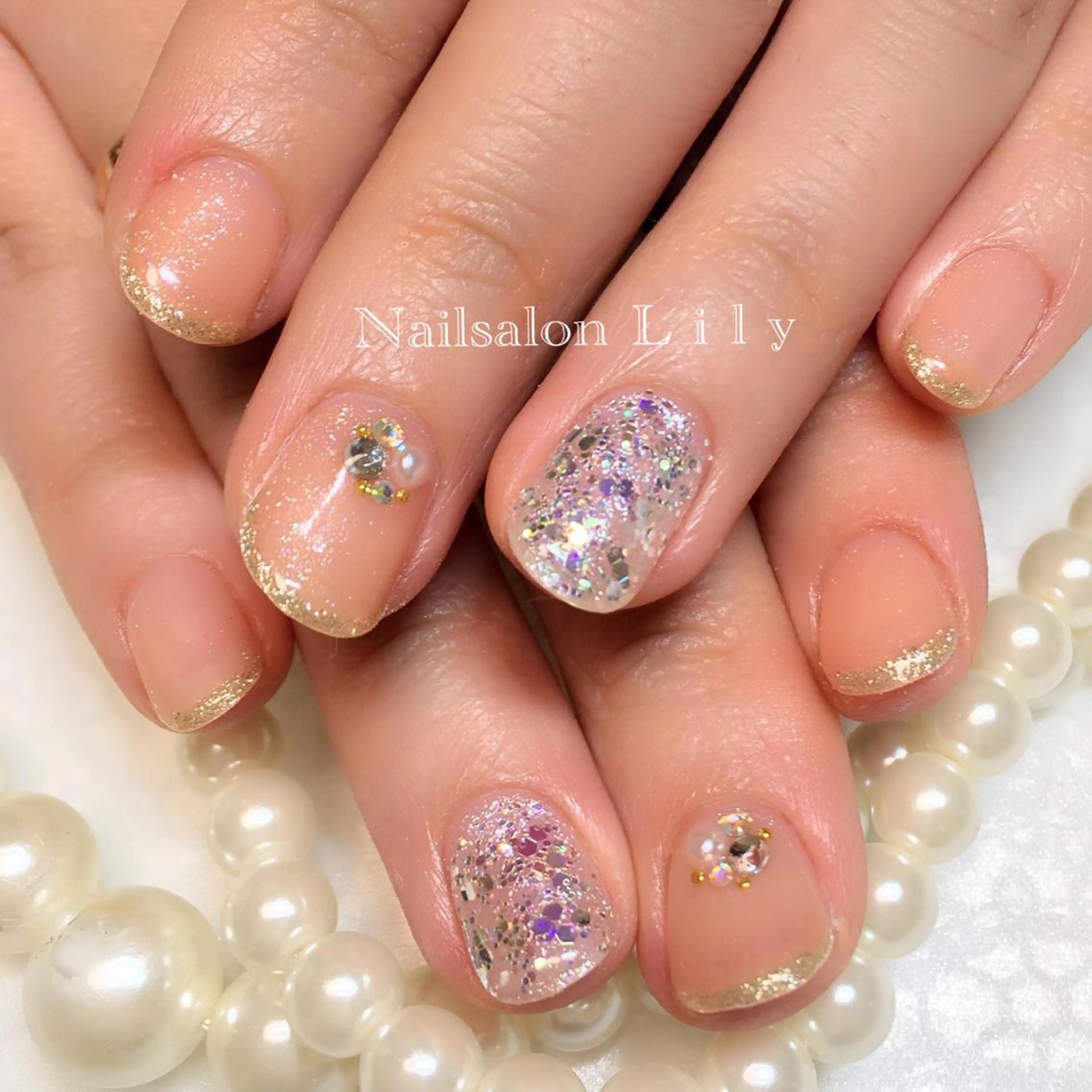 ネイル キラキラネイル Nailsalon Lilyのネイルデザイン