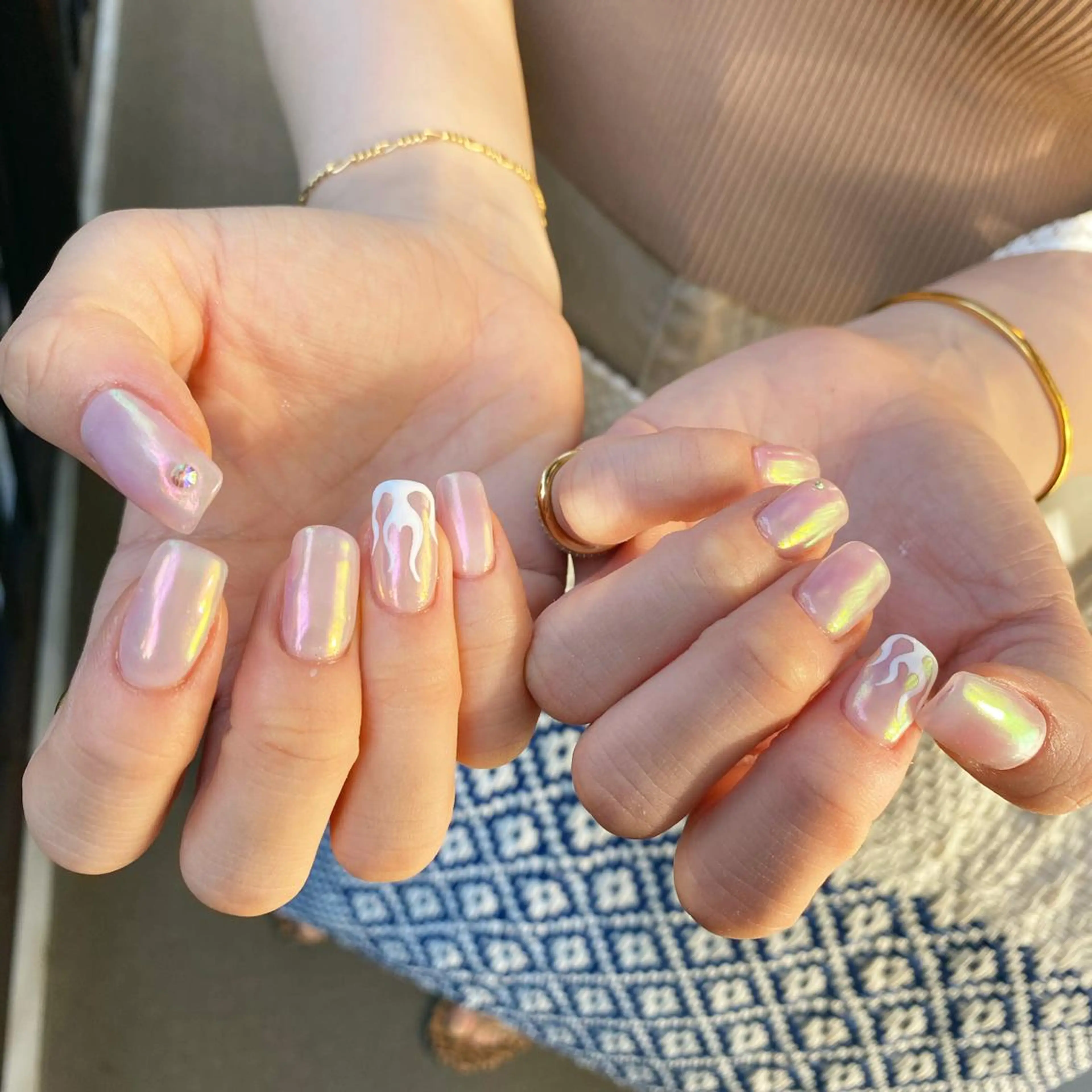 ネイル アートネイル オーロラネイル ハート 韓国ネイル ニュアンスネイル To Me Nail所属・🩵 mei🩵のネイルデザイン