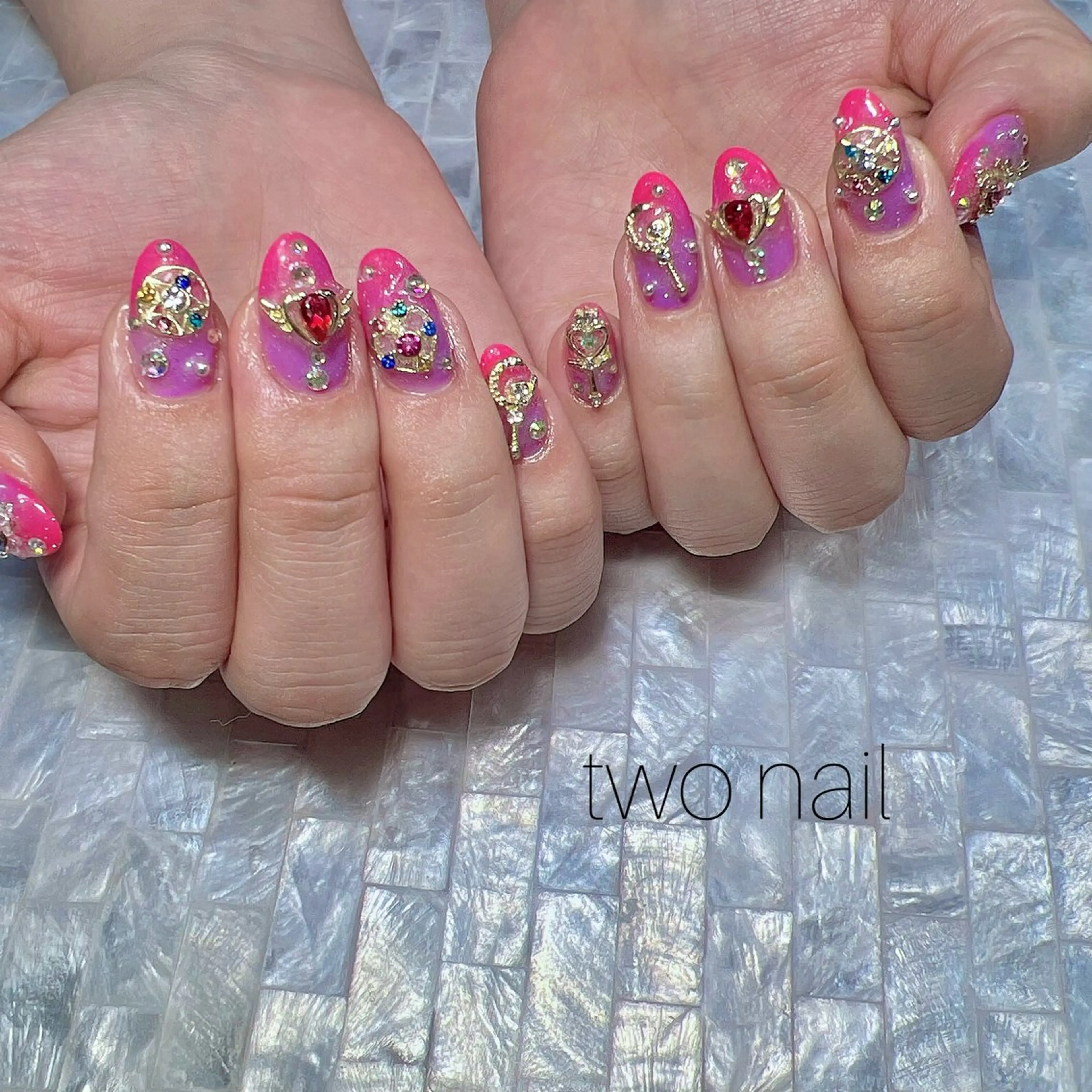 ネイル アートネイル ネイルチップ ホワイト ハンドネイル two nailのネイルデザイン