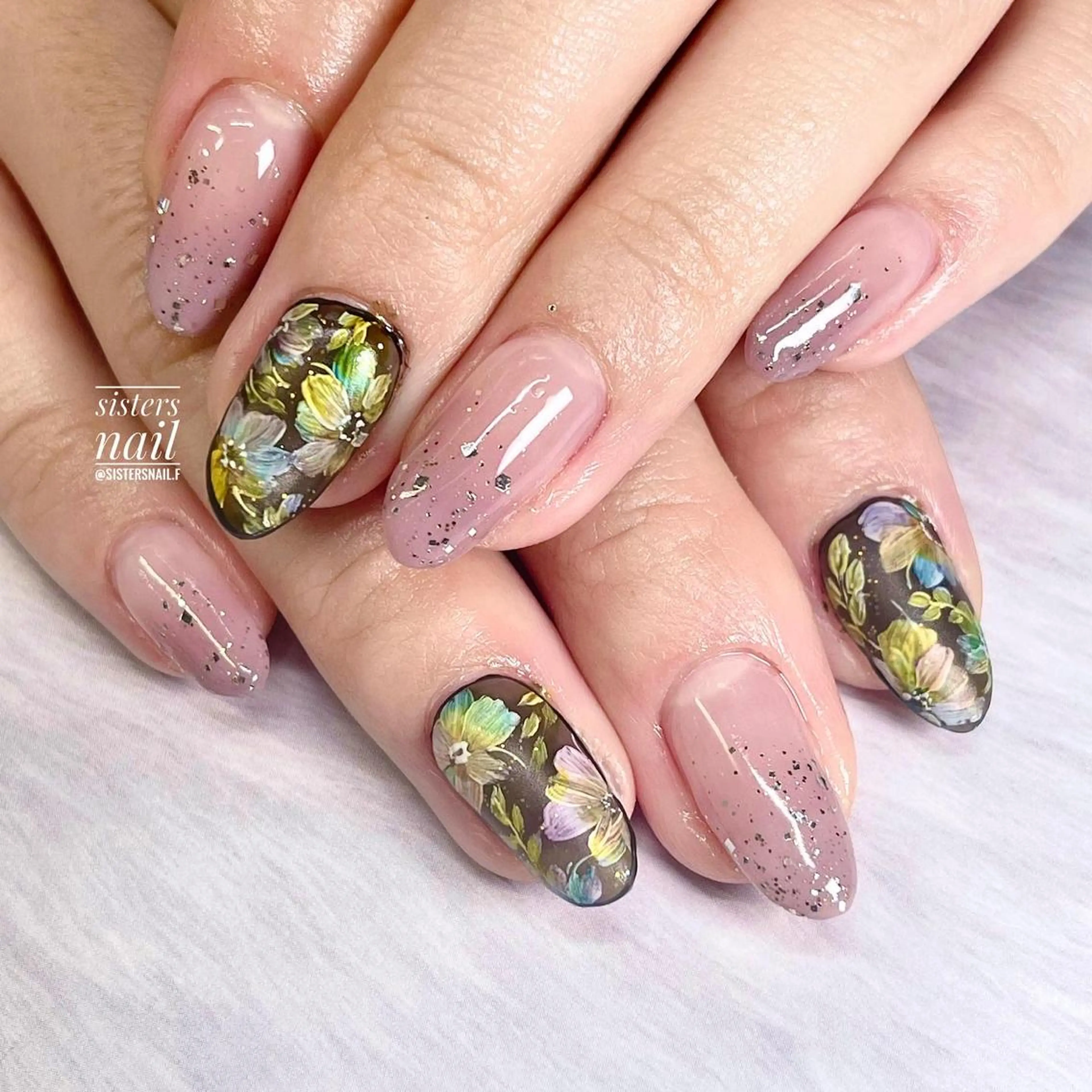 ネイル アートネイル ジェルネイル ハロウィン ニュアンスネイル ホワイト sisters nail.fのネイルデザイン