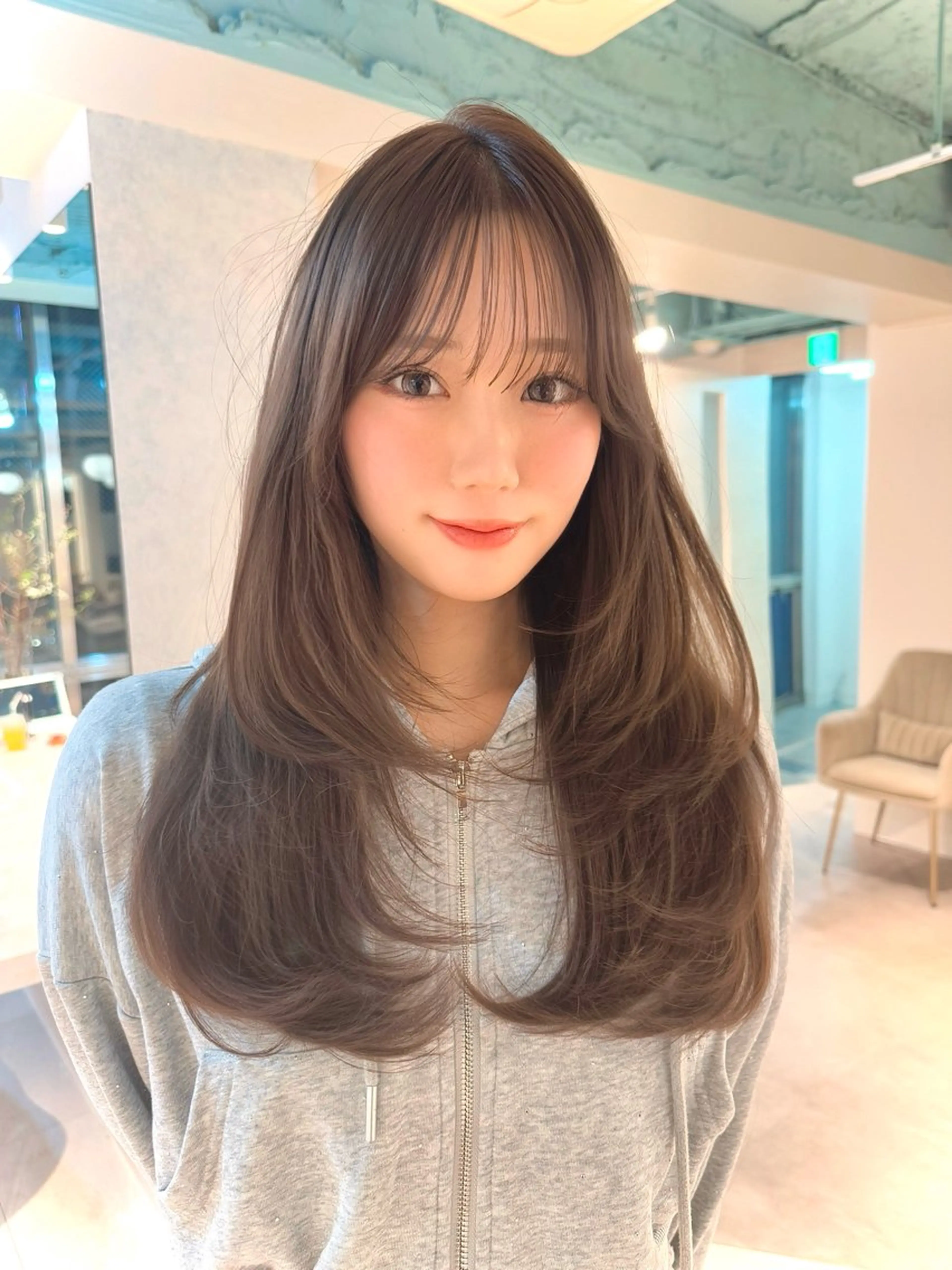 【期間限定クーポン🤍】小顔カット🇰🇷✂️➕透明感カラー💭➕保湿トリートメント🫧の写真