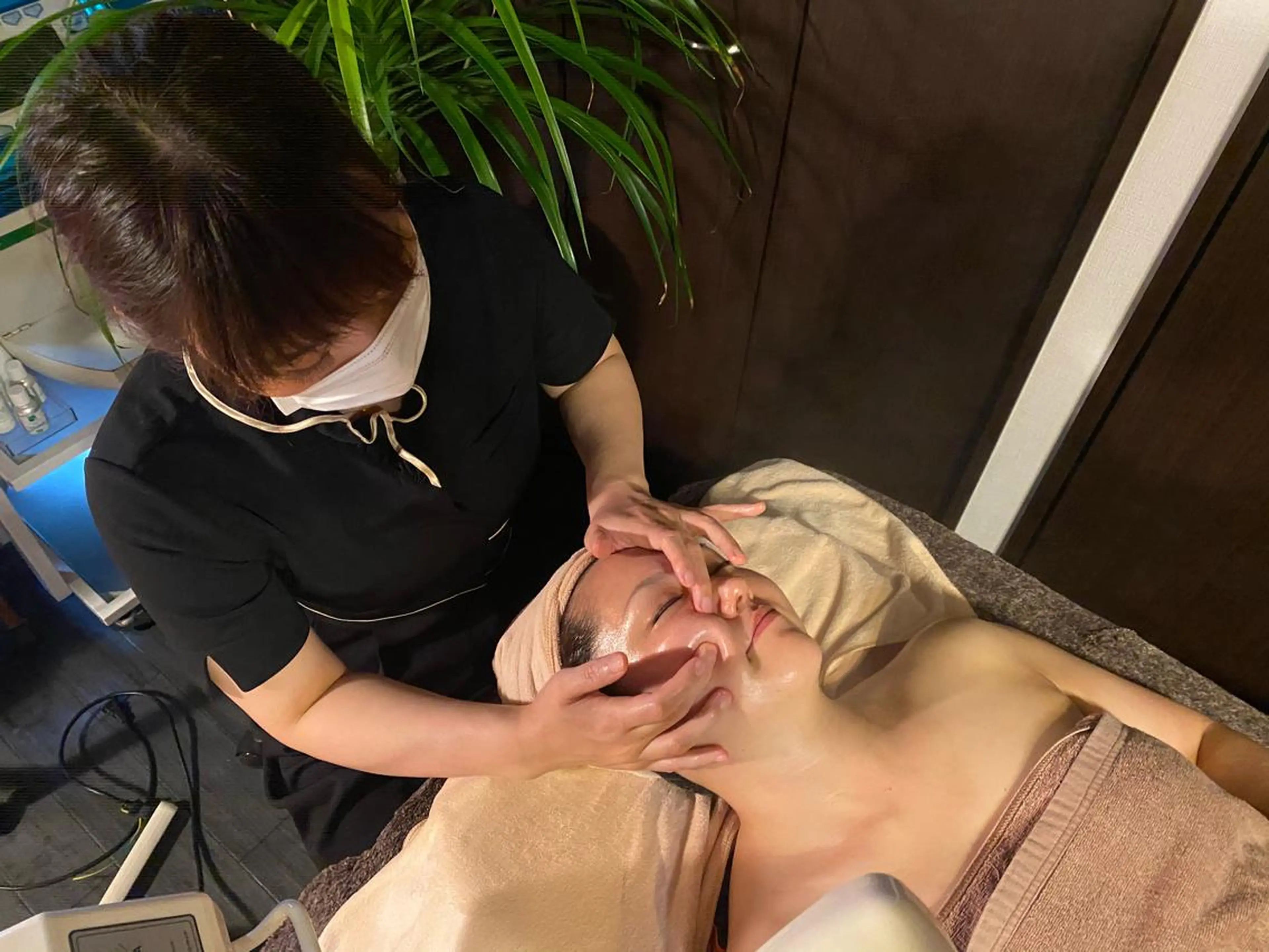 Mandarin Orange所属・毛穴から始める肌メン テマンダリンオレンジのエステ・リラクイメージ