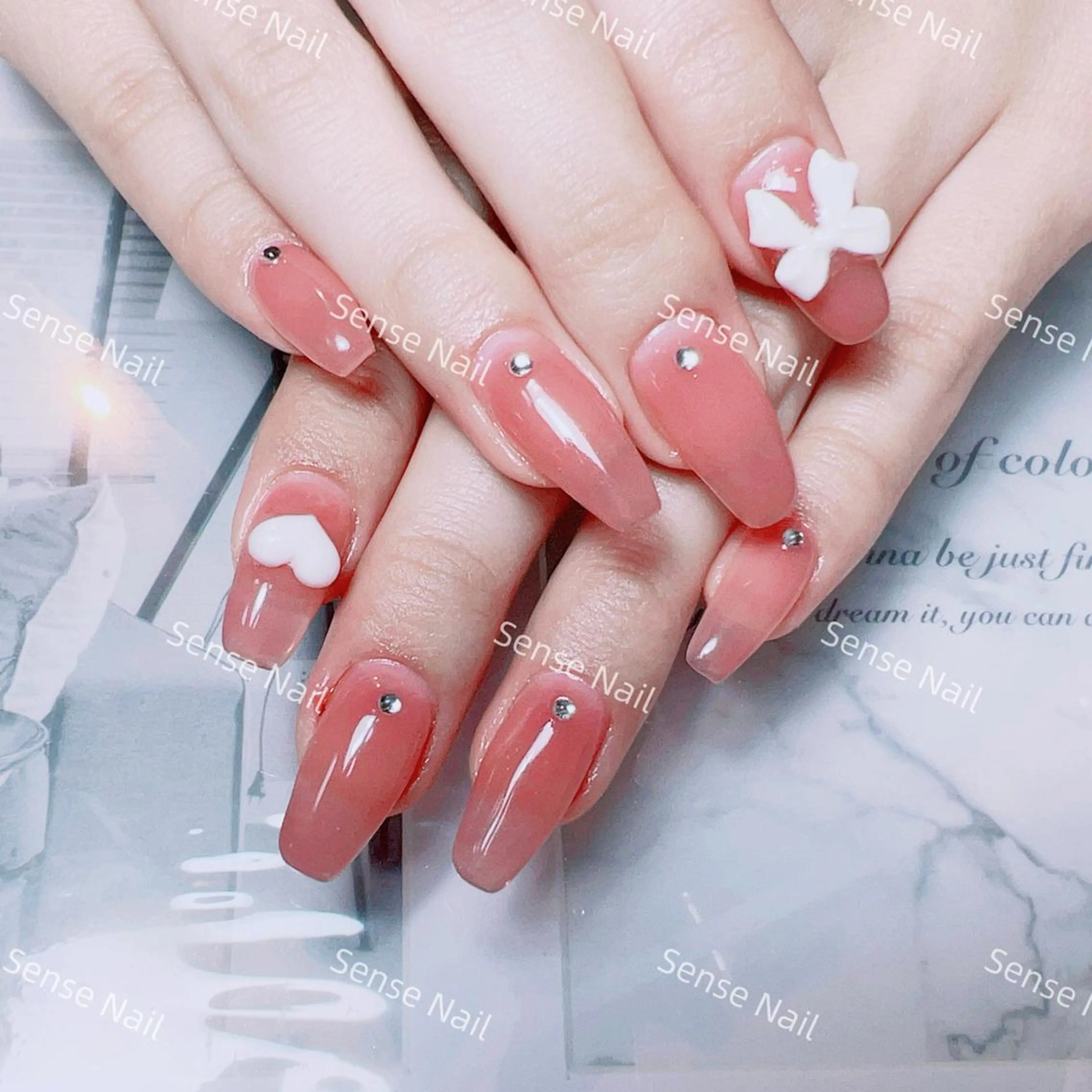 ネイル ストーンネイル ハンドネイル ハンドケア 🎀Sense Nail渋谷店🎀のネイルデザイン