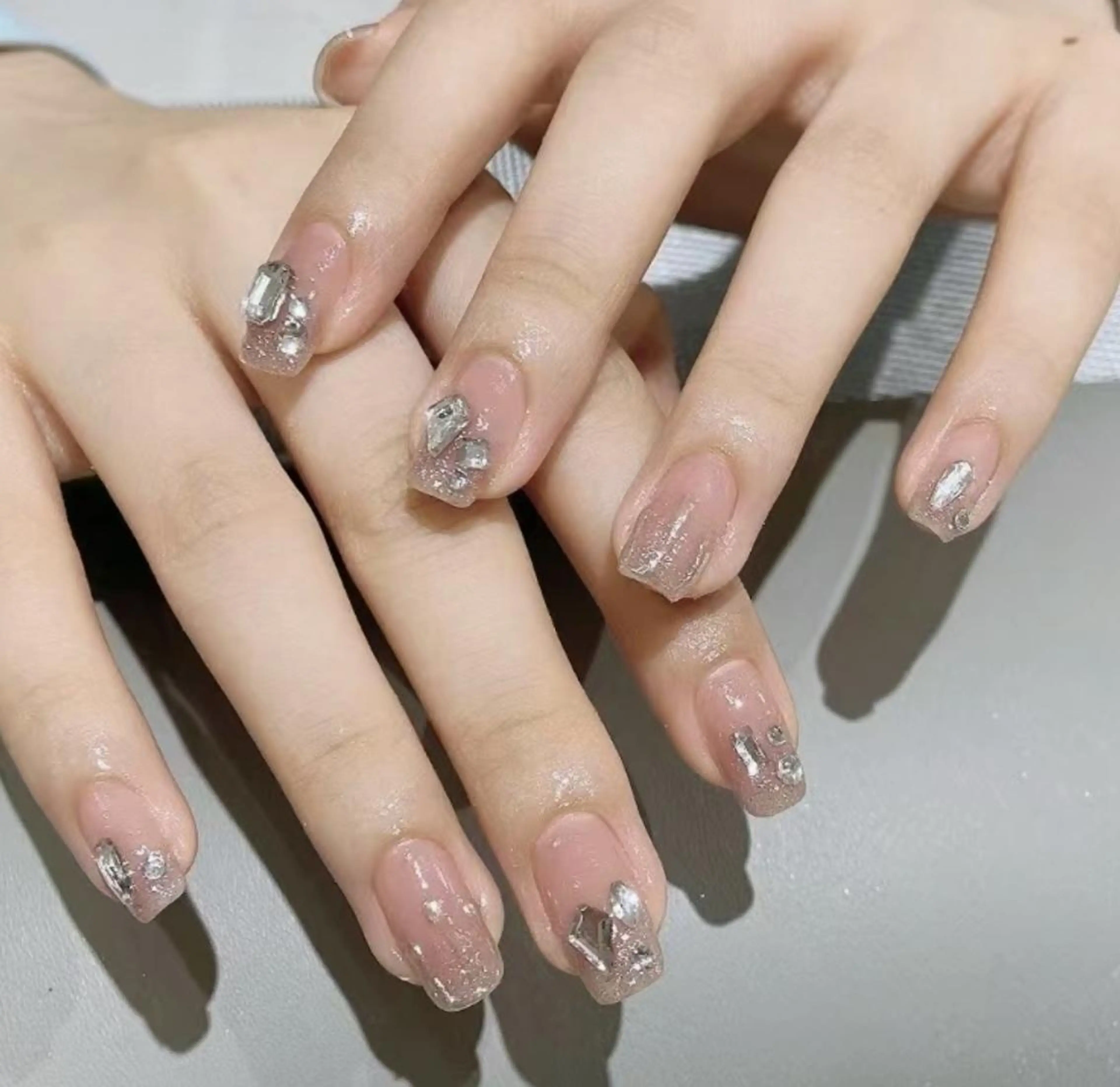 ネイル Queens テイのネイルデザイン