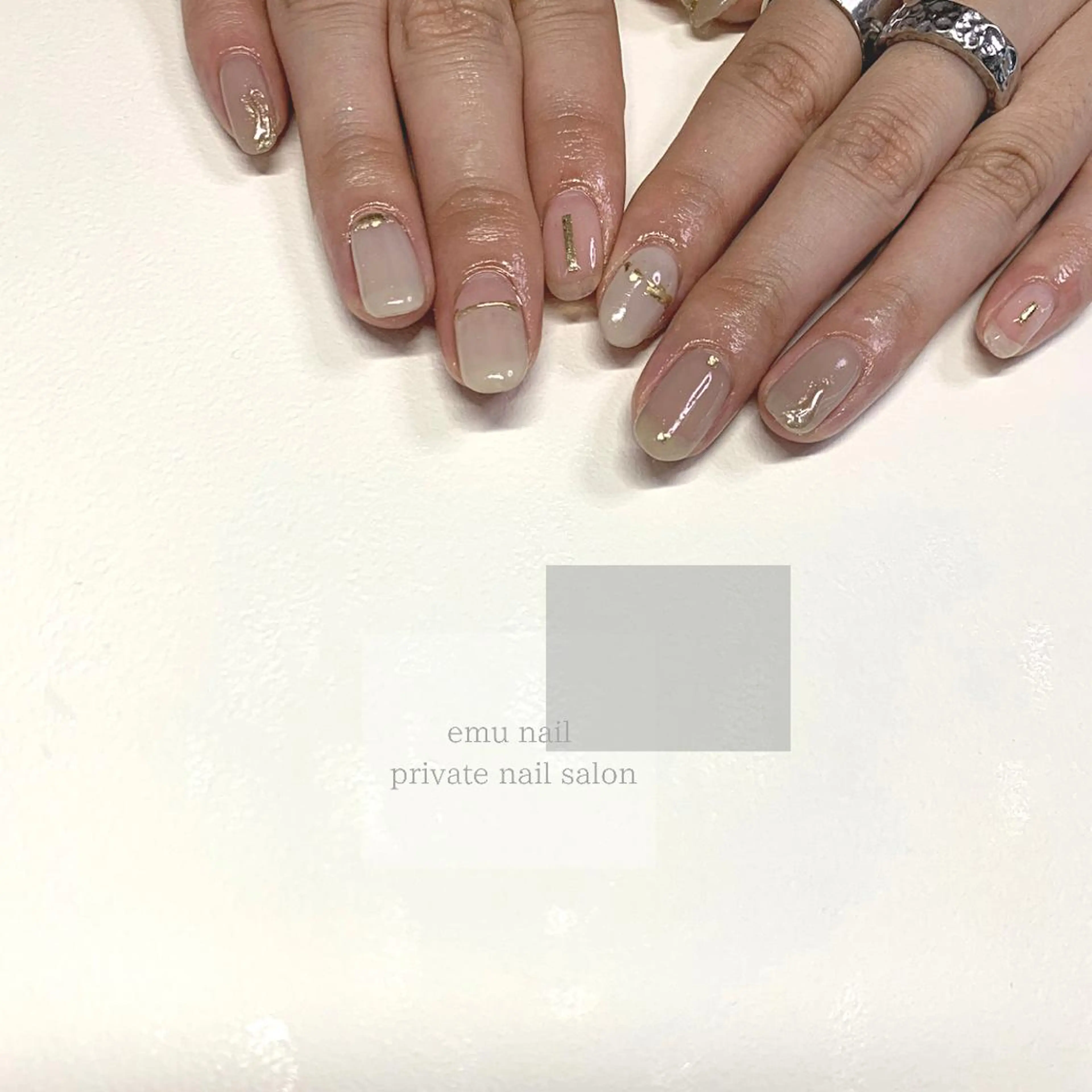 ネイル ホワイト emu nailのネイルデザイン