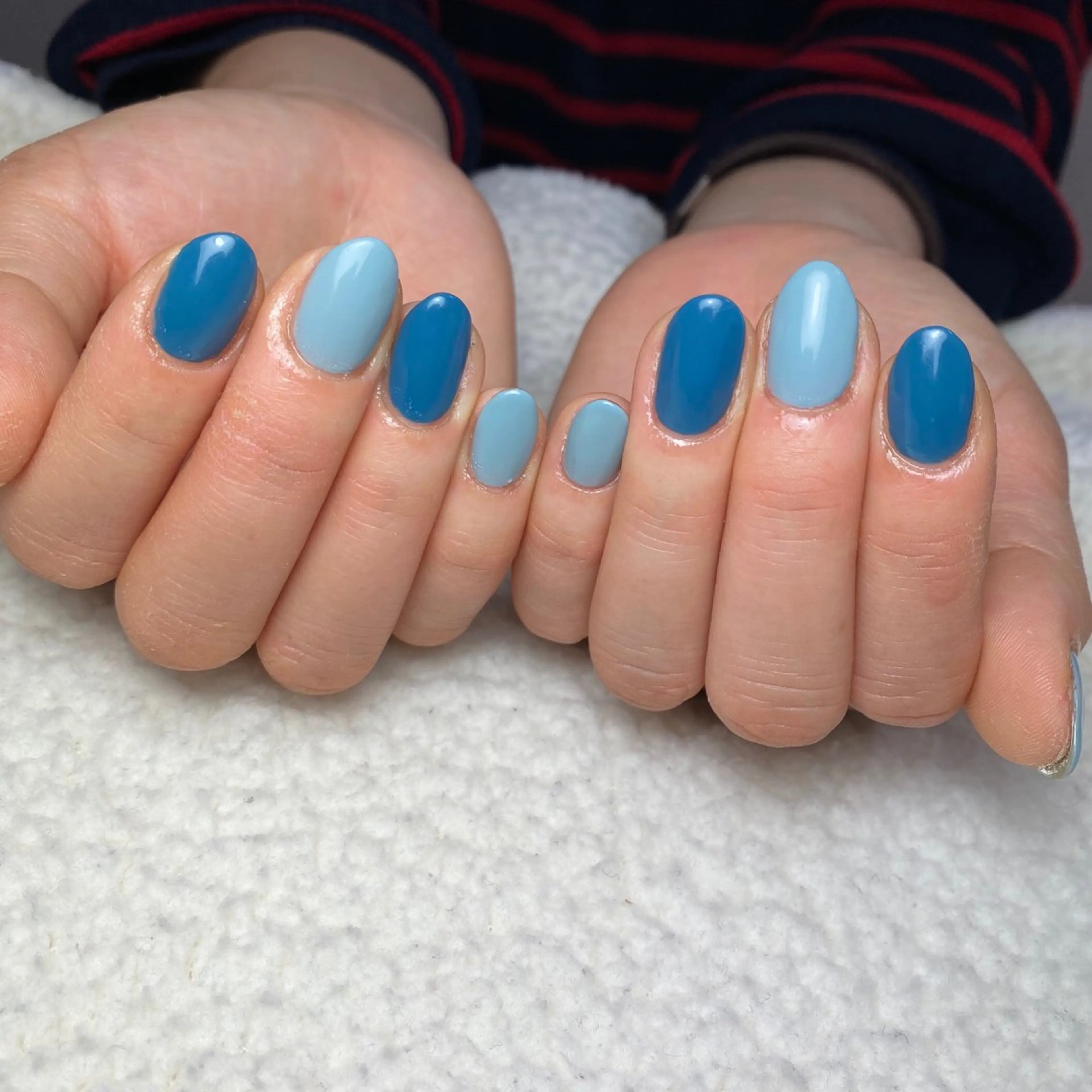 ネイル ブルー ハンドネイル COCO+所属・COCO +のエステ・リラクイメージ