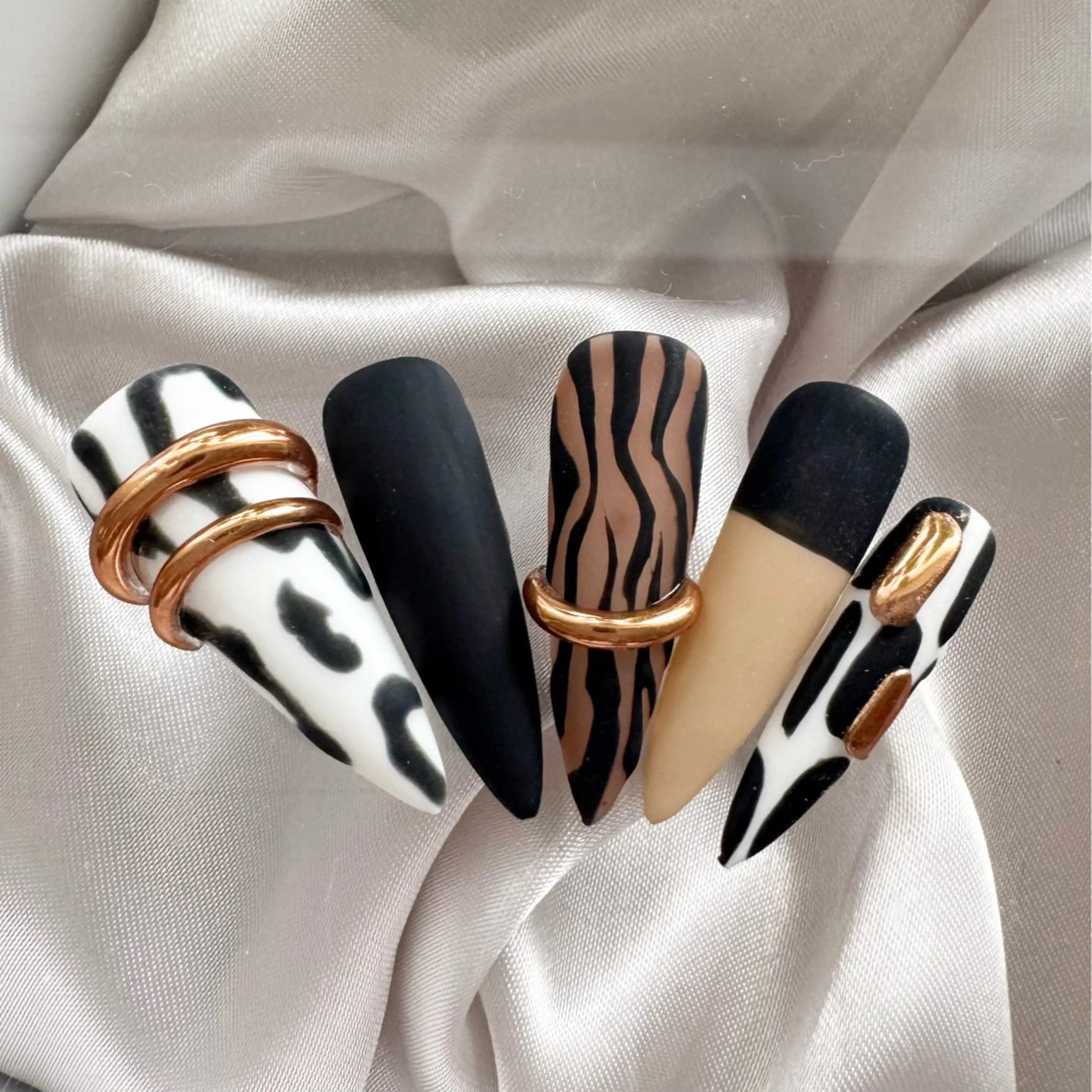 【ジェル長さ出し】10本|デザインネイル(持ち込み可/事前相談OK)💝の写真