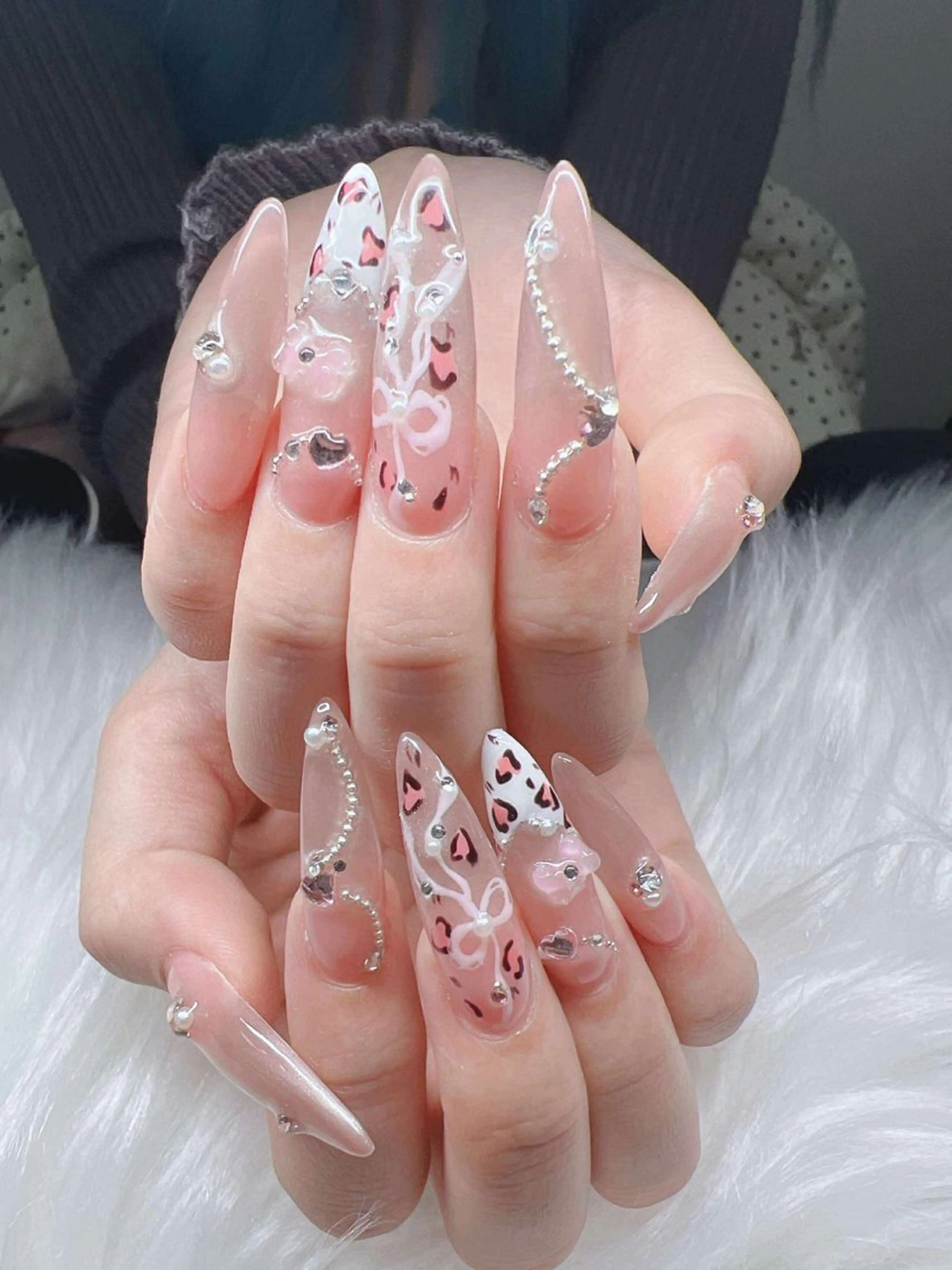 ネイル 長さ出し グラデーション 卒業式 キラキラネイル マグネットネイル ハンドネイル Lee Nailsのネイルデザイン