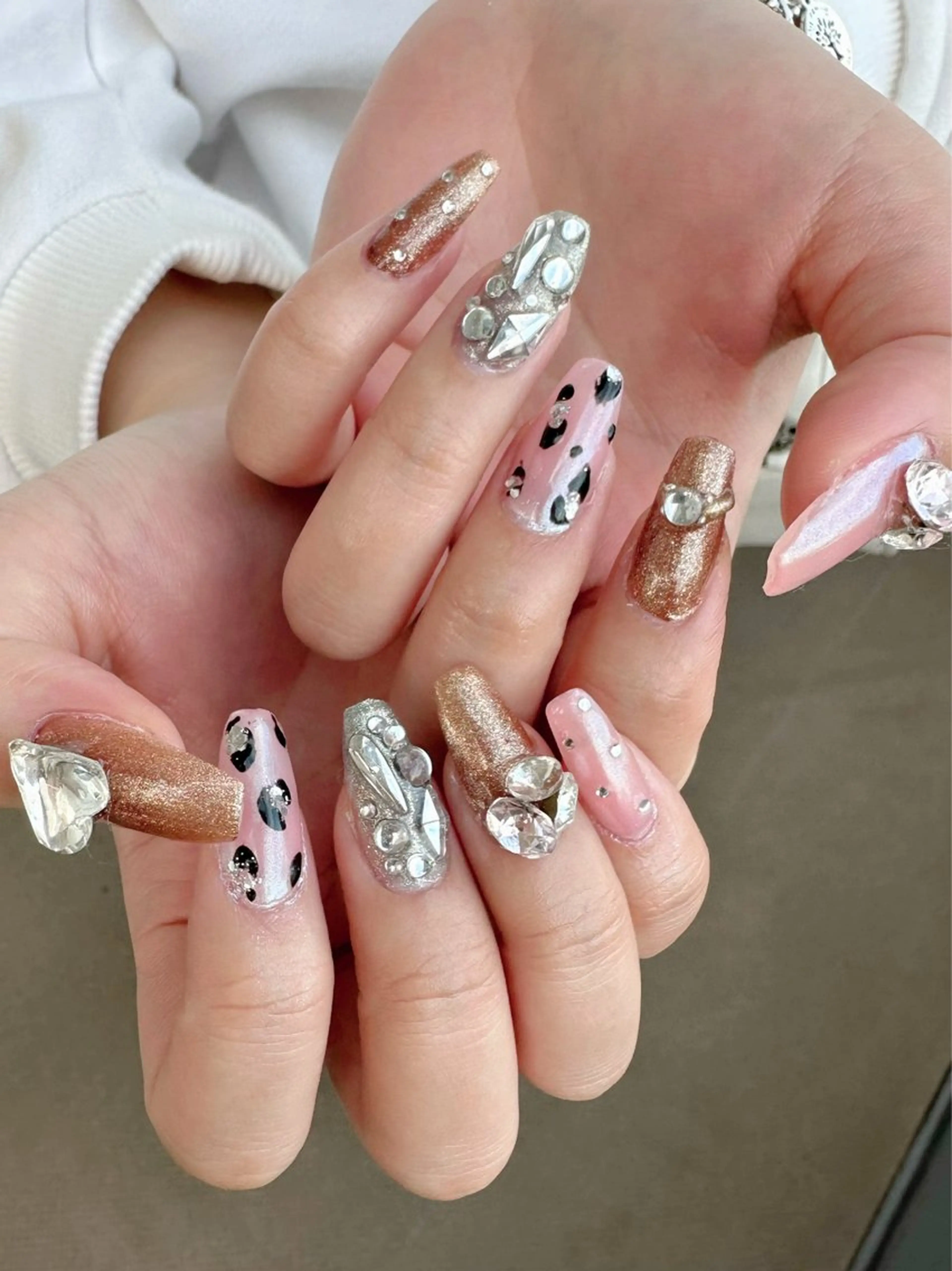 ネイル 新山 聖のネイルデザイン