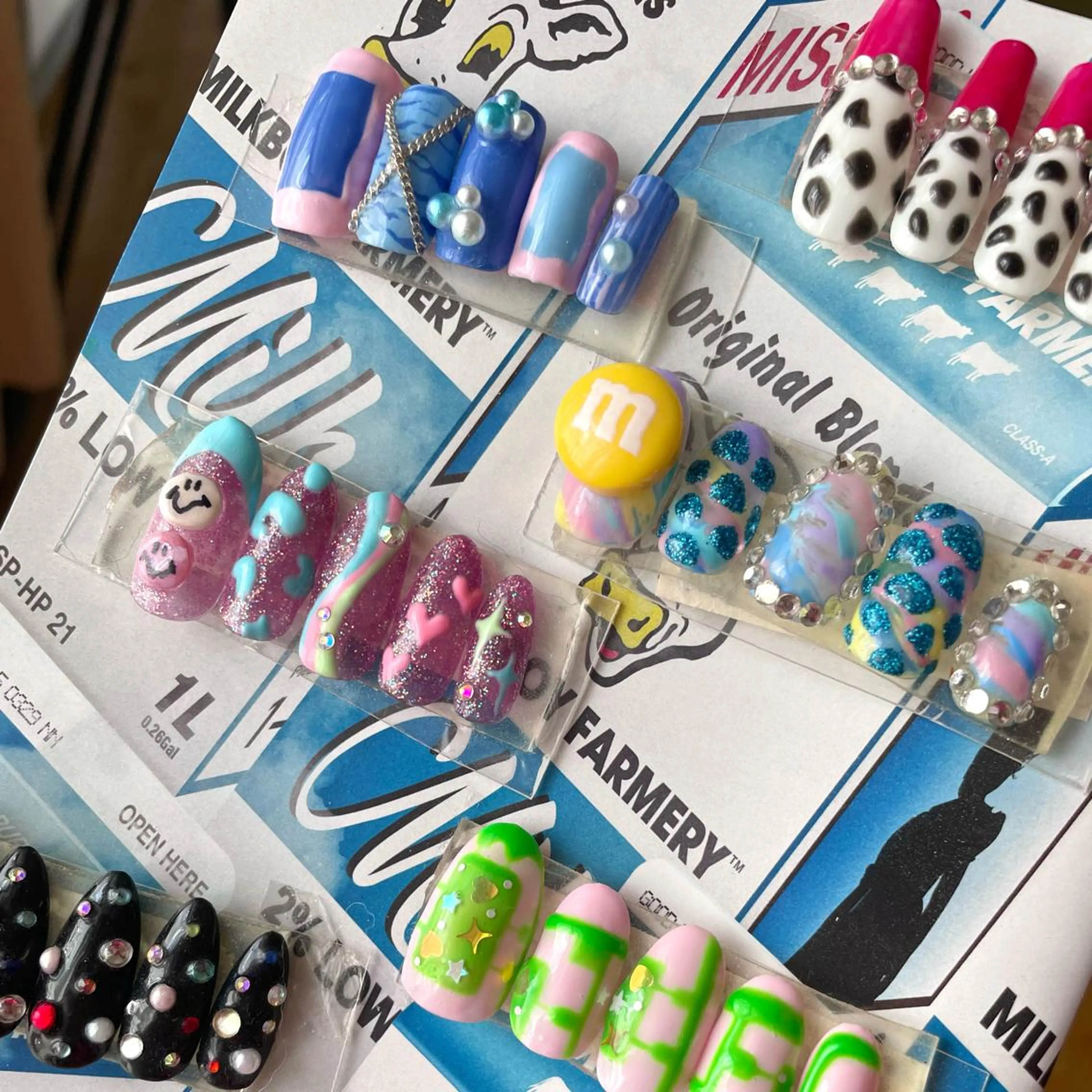 ネイル Nail ヌシん家 AKANEのネイルデザイン