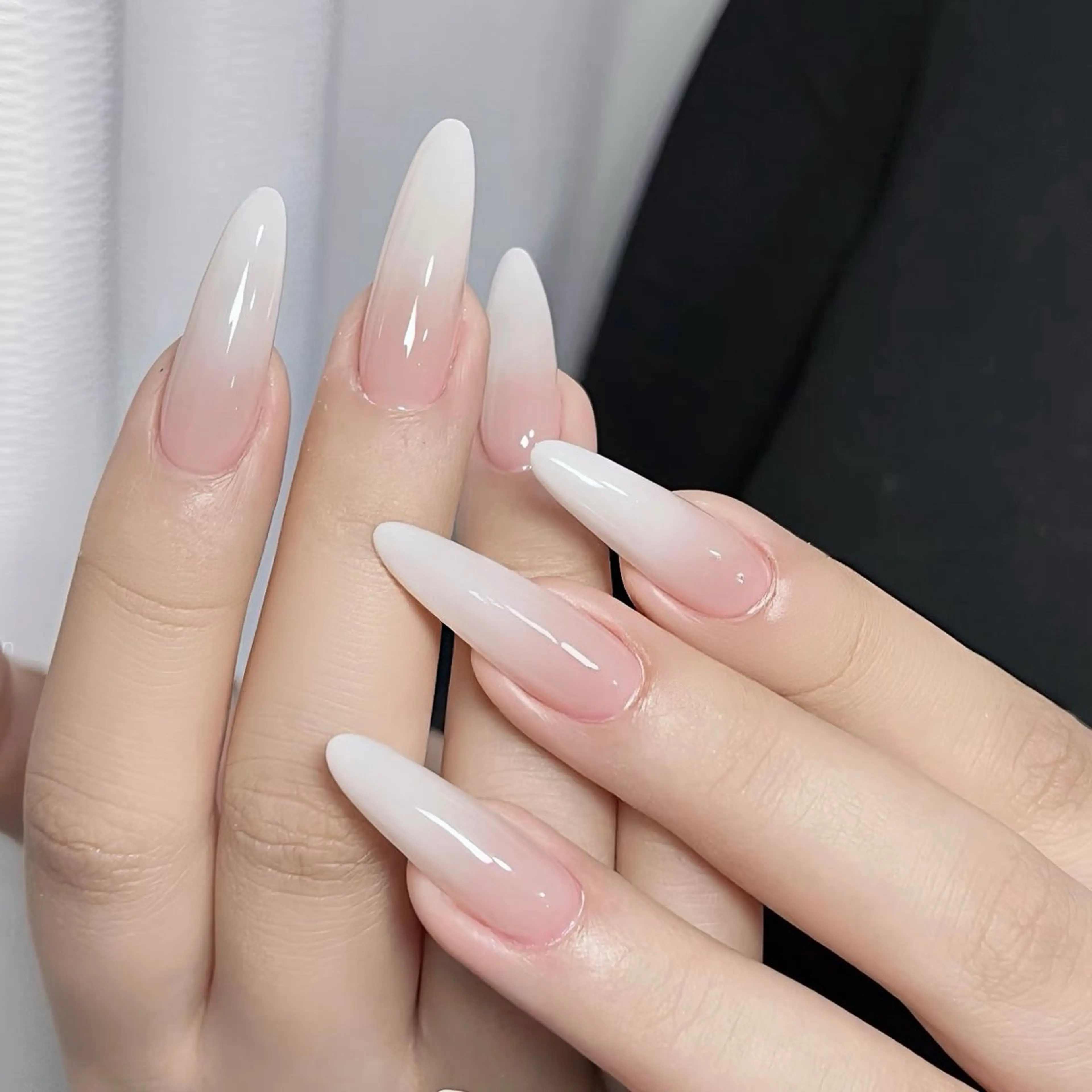 ネイル オーロラネイル チークネイル 長さ出し フットネイル フレンチネイル ハンドネイル J&C Nail Salon吉祥寺所属・YU KIのネイルデザイン