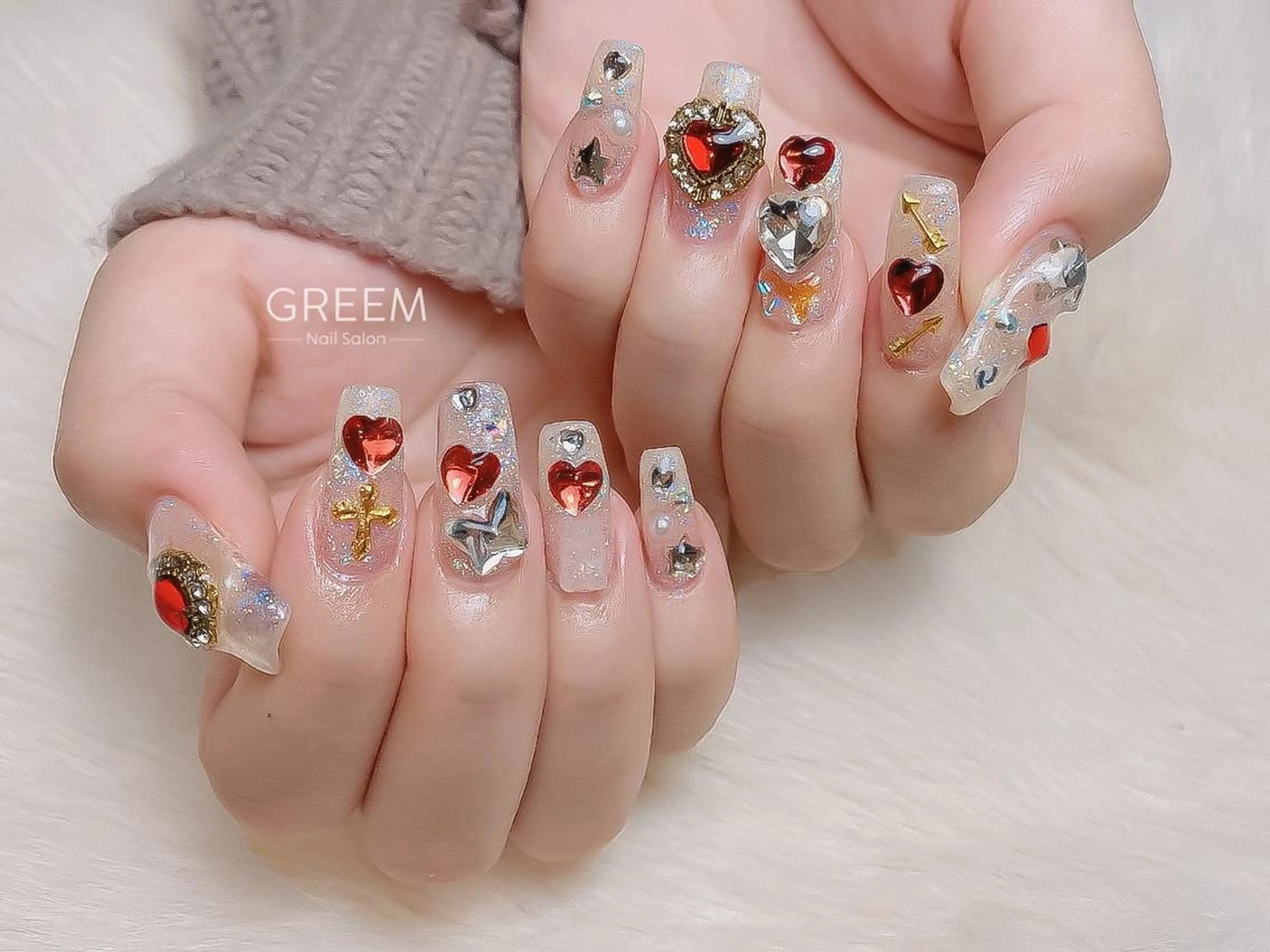 ネイル オーロラネイル ハート キラキラネイル 赤色 バレンタイン GREEM グリームのネイルデザイン