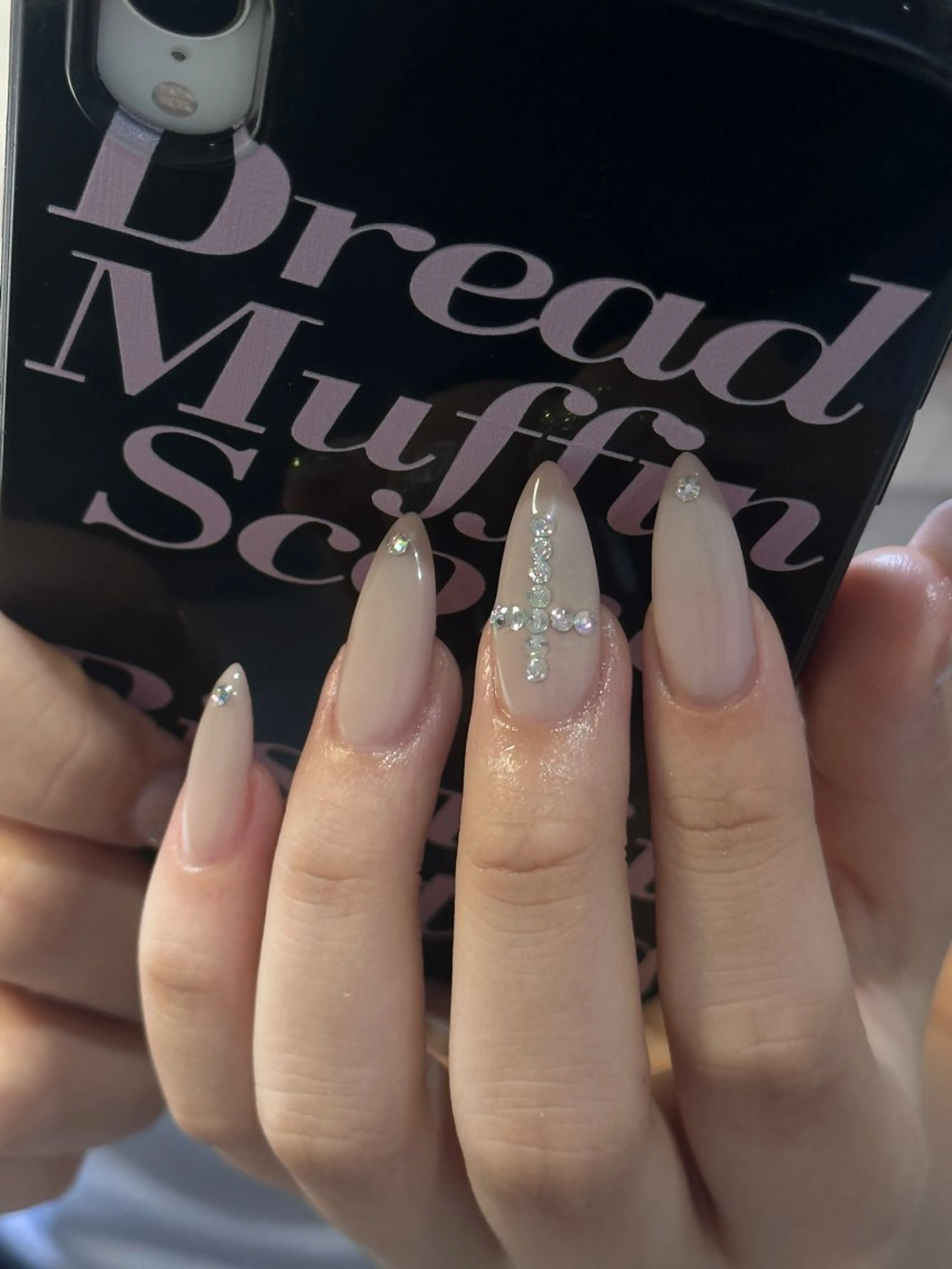 ネイル ♱˖⁺ 𝒎𝒐𝒑𝒊 ⁺のネイルデザイン