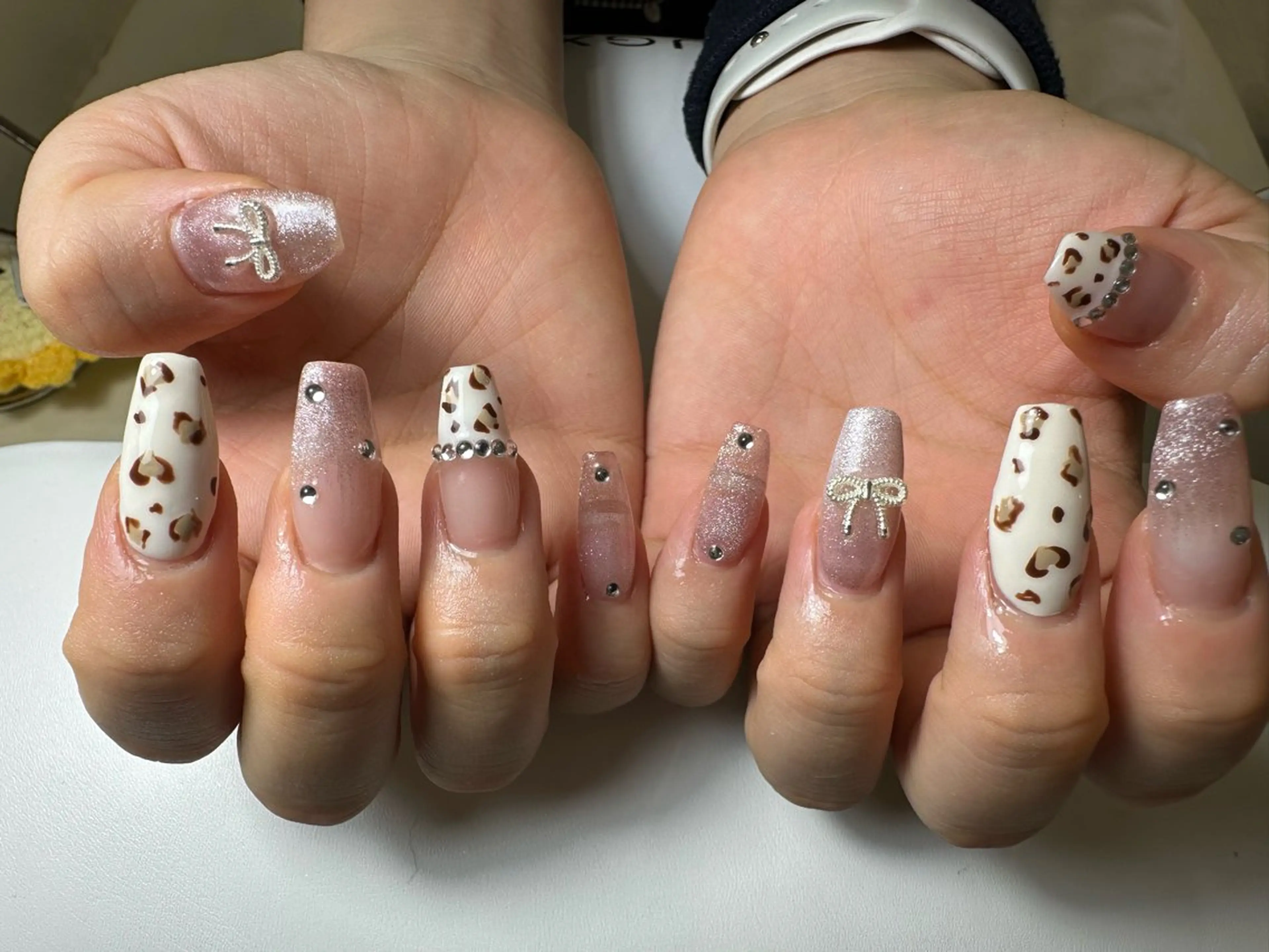 ネイル アニマル柄 グラデーション マグネットネイル ハンドネイル Rin Nailのネイルデザイン