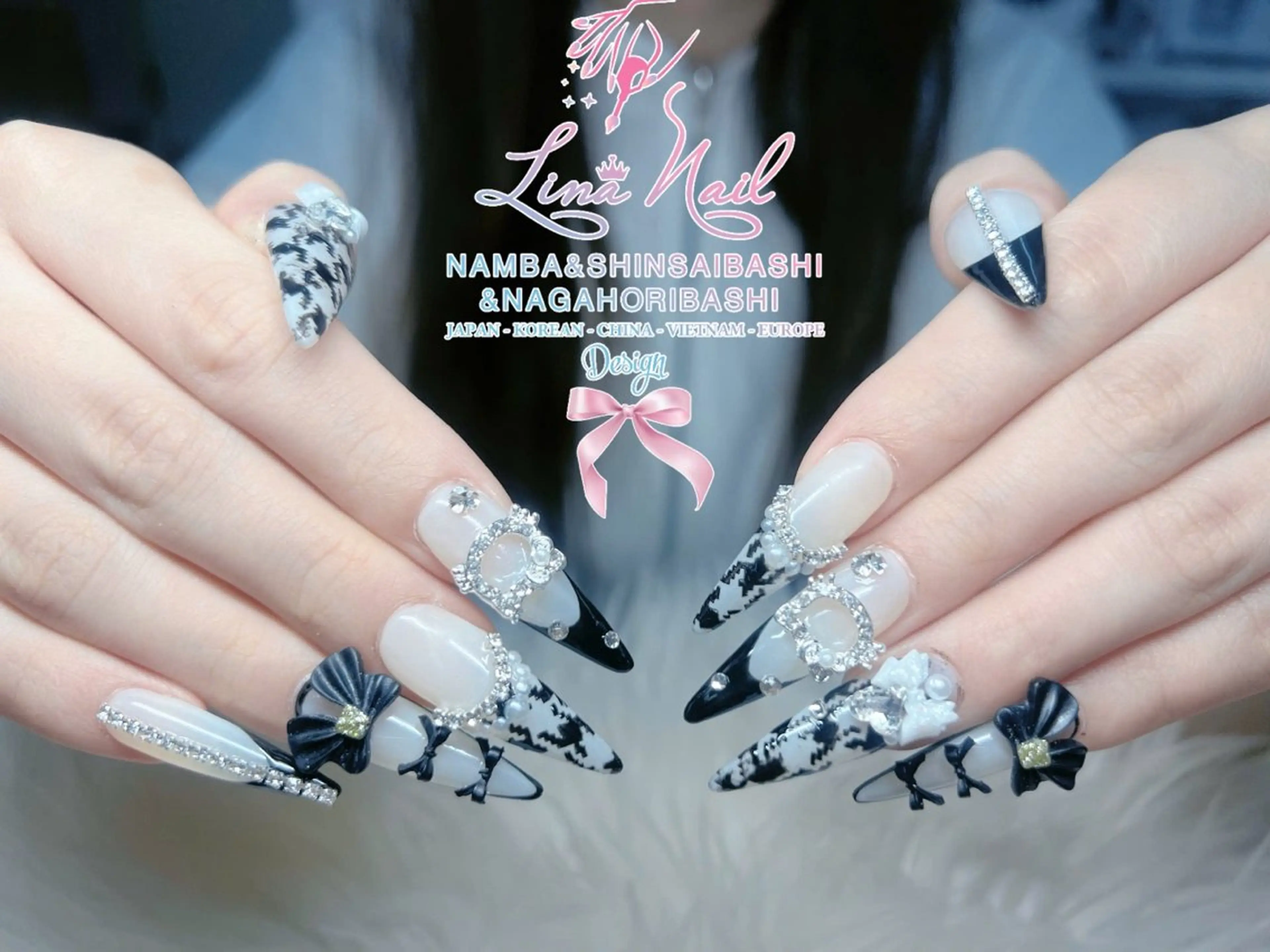 セミロング 韓国風ヘア クリスマス ハンドネイル 79Linanailnamba所属・Linanail Nambaのネイルデザイン