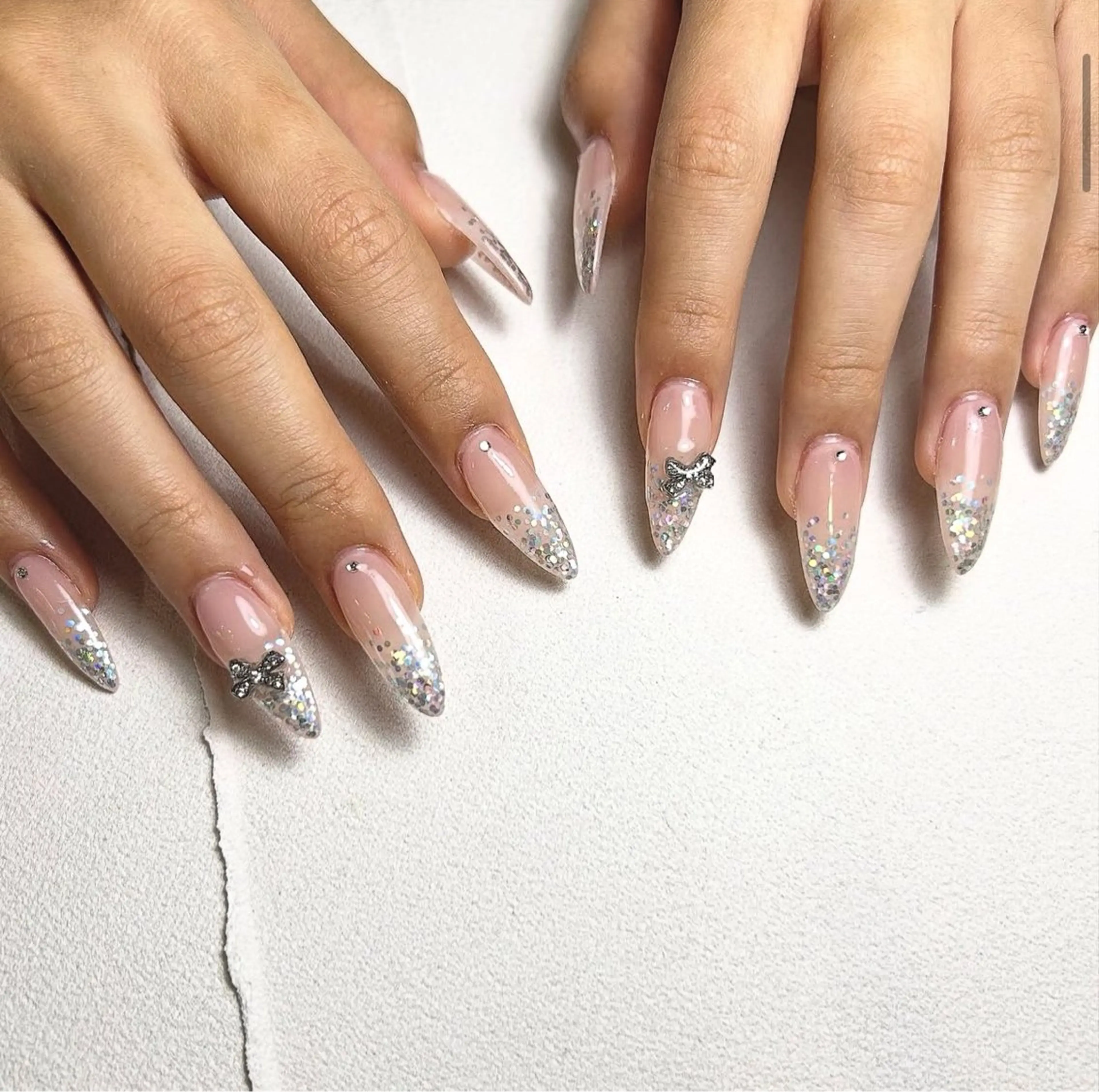 ネイル ハンドネイル 出村谷 海月のネイルデザイン