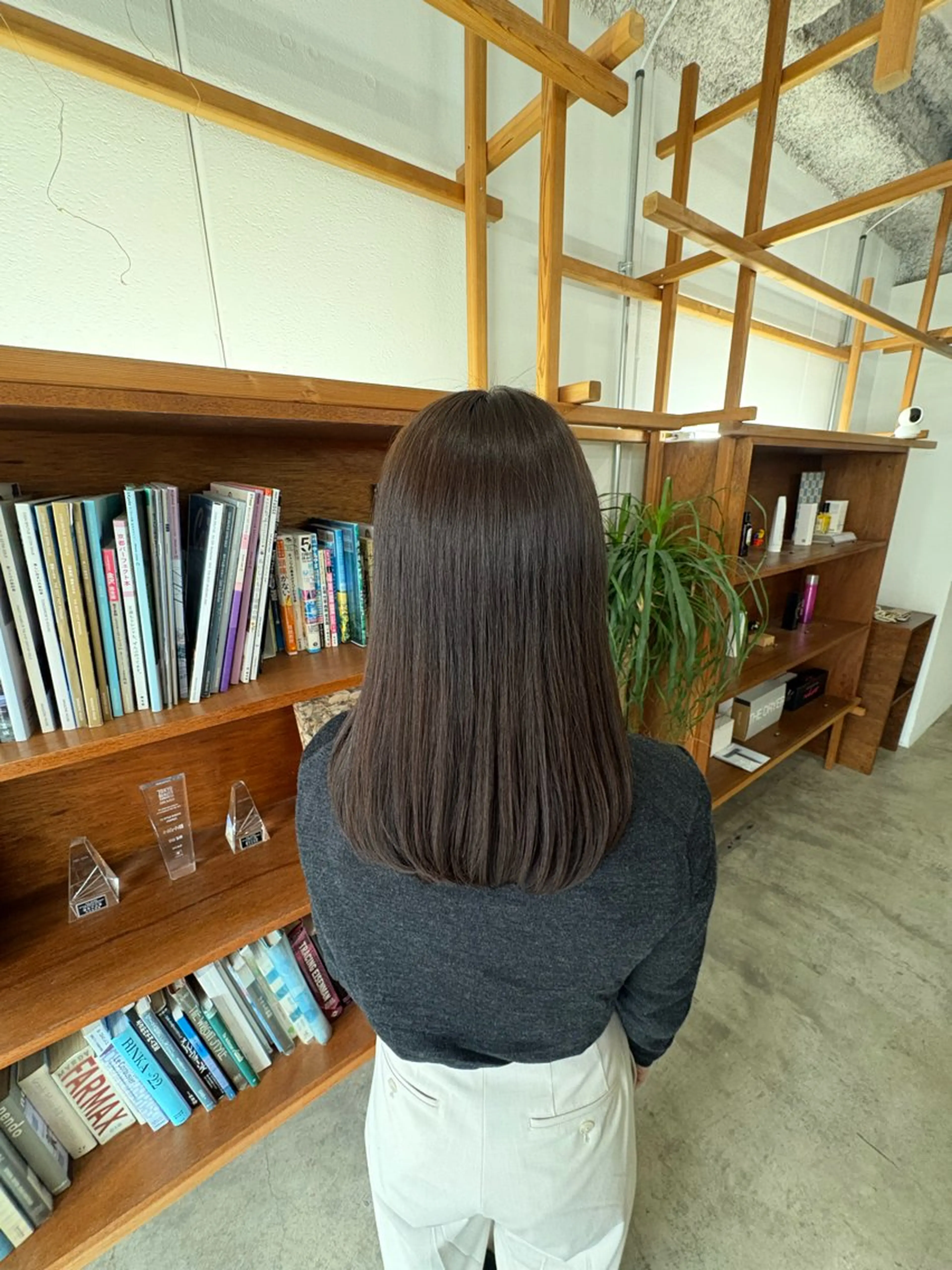 セミロング ピンクブラウン カット ヘアカラー トリートメント EighT【エイト】所属・中澤 愛香のヘアスタイル