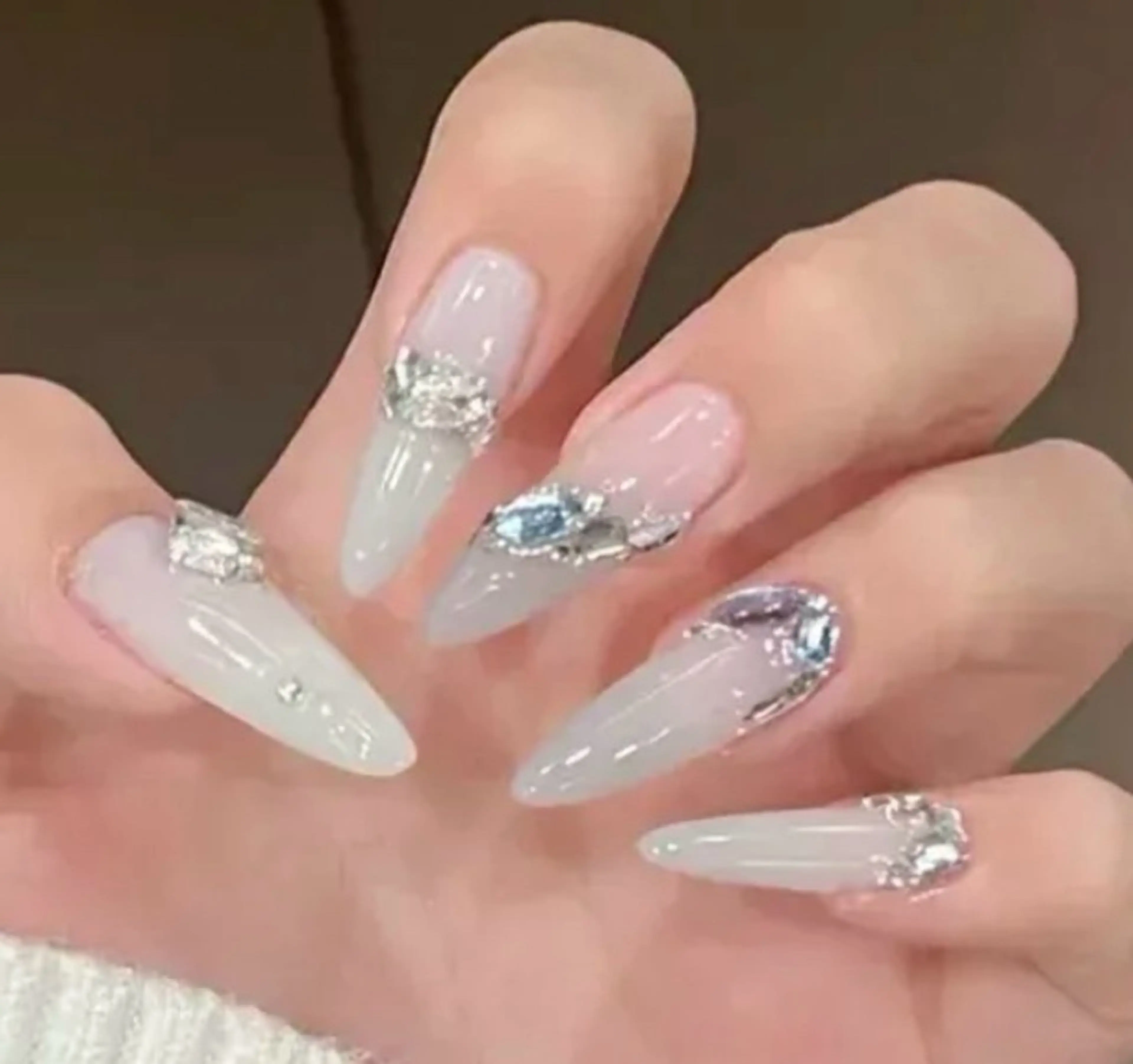 ネイル チークネイル 長さ出し フレンチネイル ガーリー 韓国ネイル sun nail池袋 モデル募集のネイルデザイン