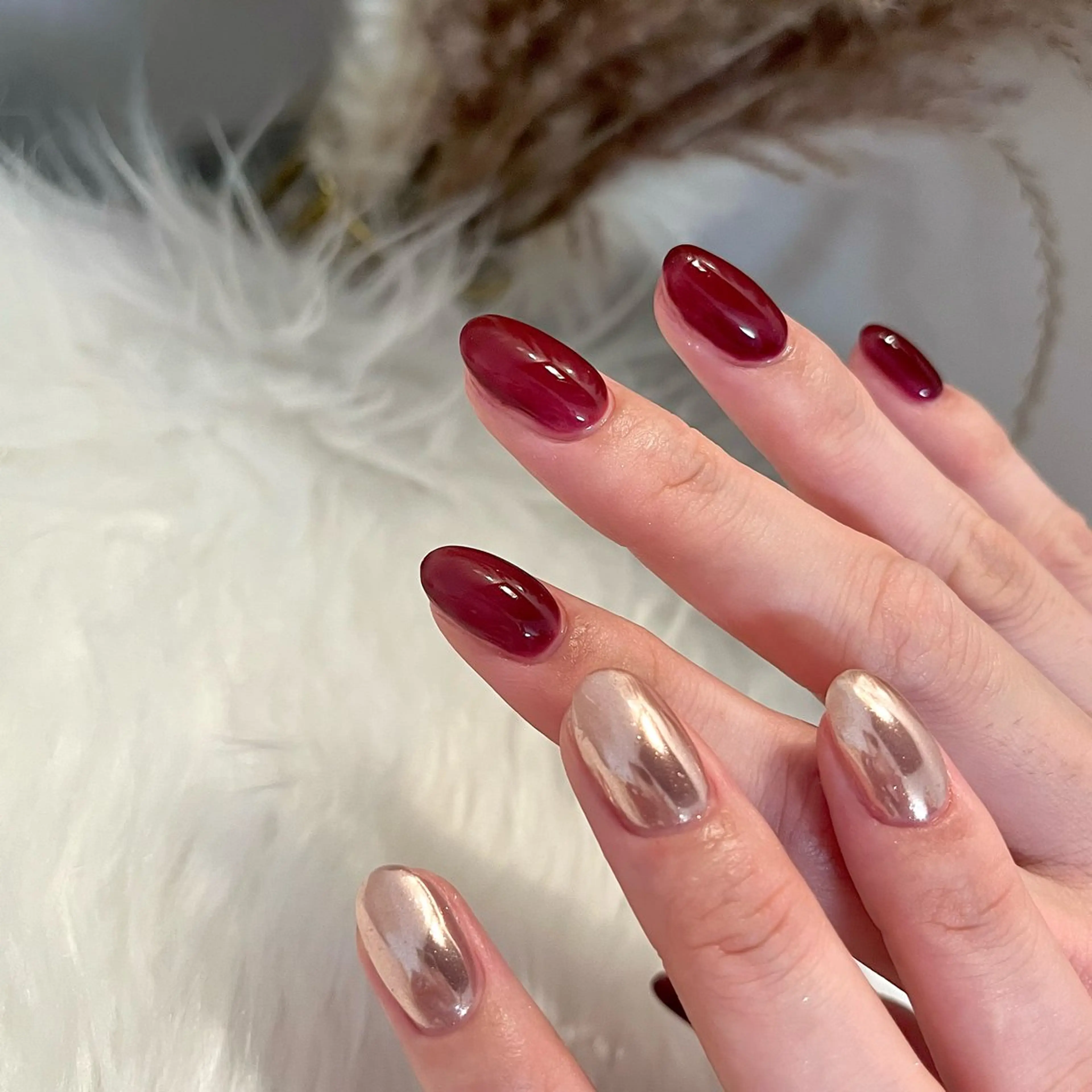 ネイル ボルドー ラメ(グリッター) マグネットネイル ミラーネイル ワンカラーネイル ハンドネイル Chipi Nailのネイルデザイン