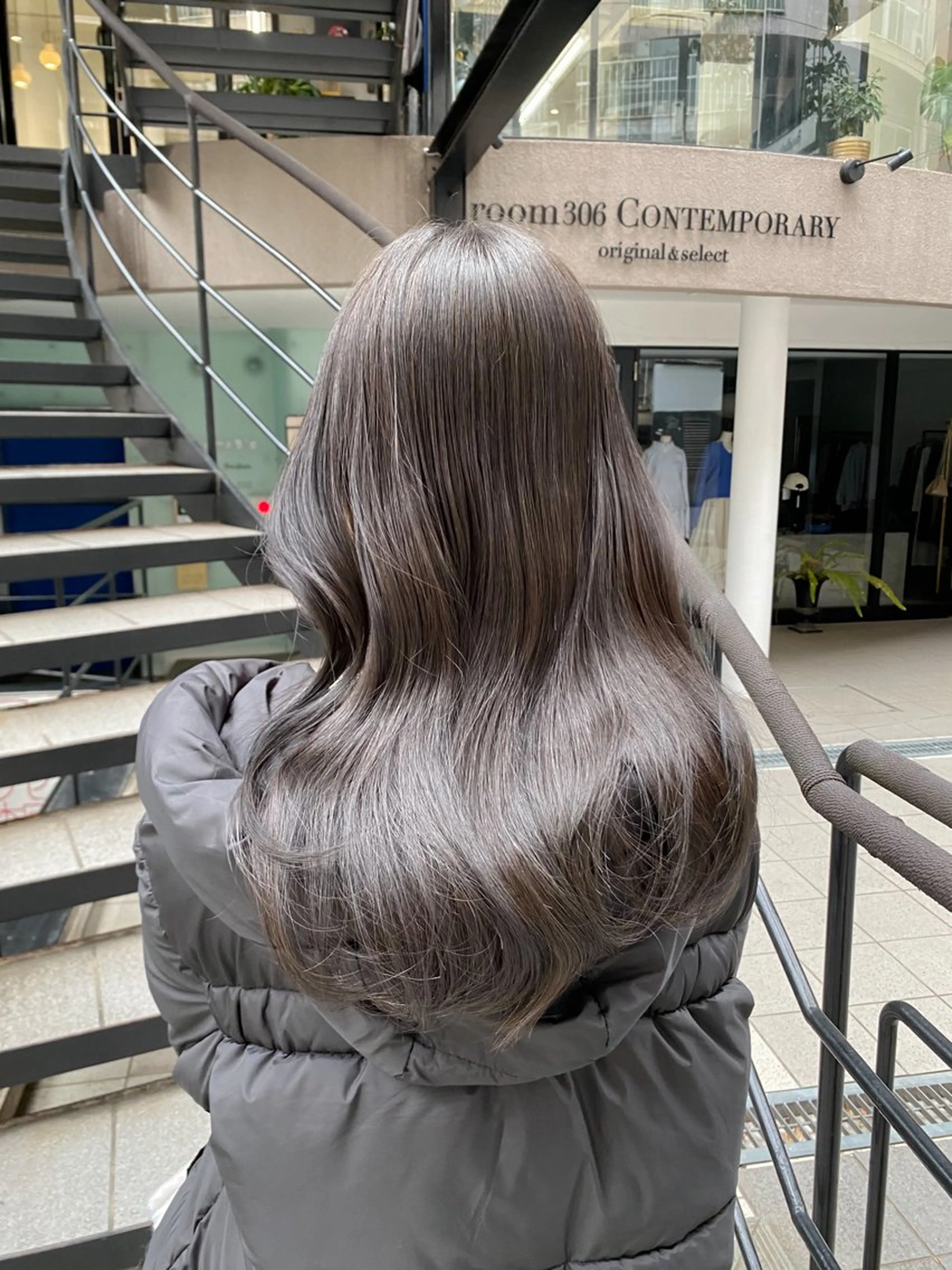 ロング カラー グレージュ ブリーチなしカラー 🤍　Mihanaのヘアスタイル