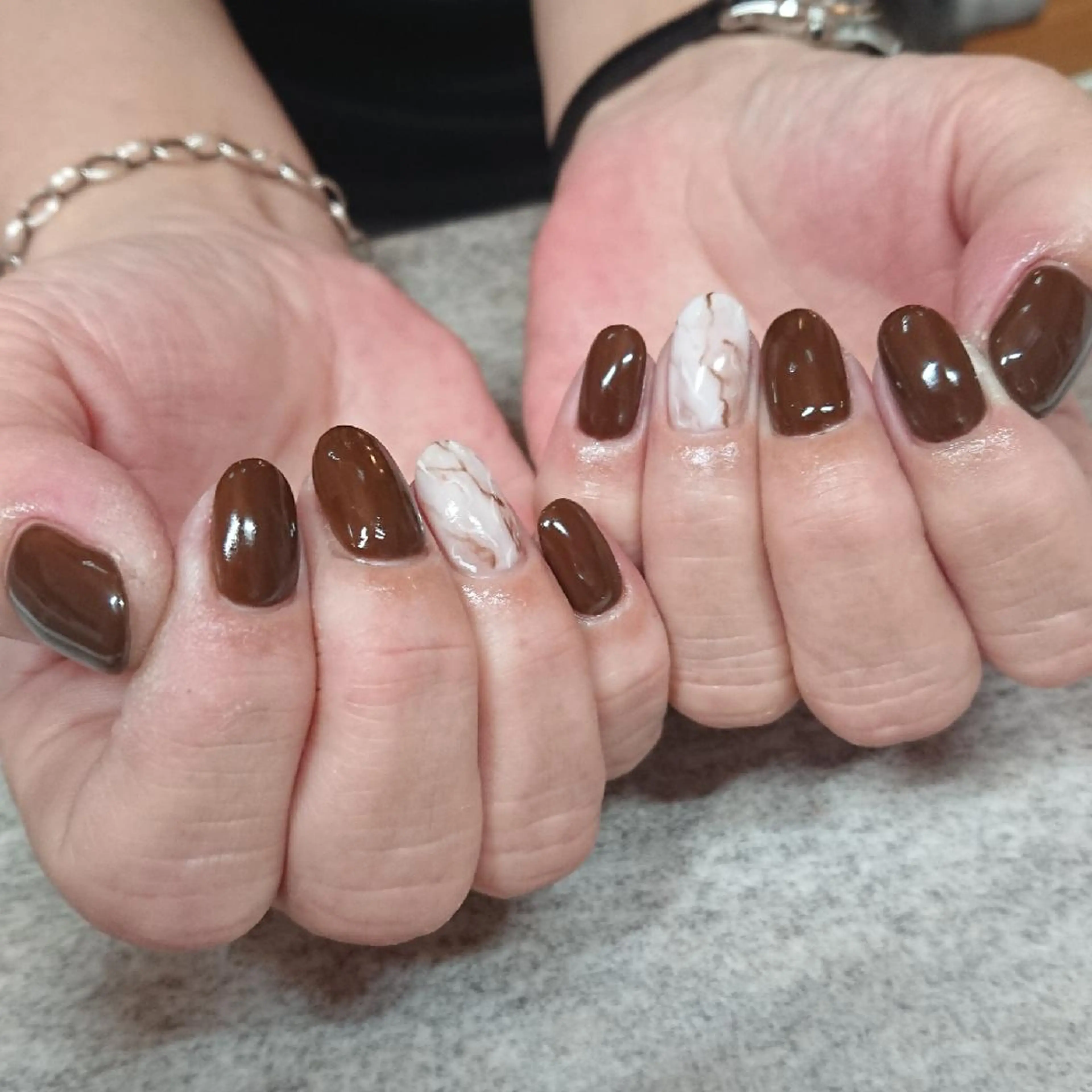 ネイル ジェヌインネイル 河内のネイルデザイン