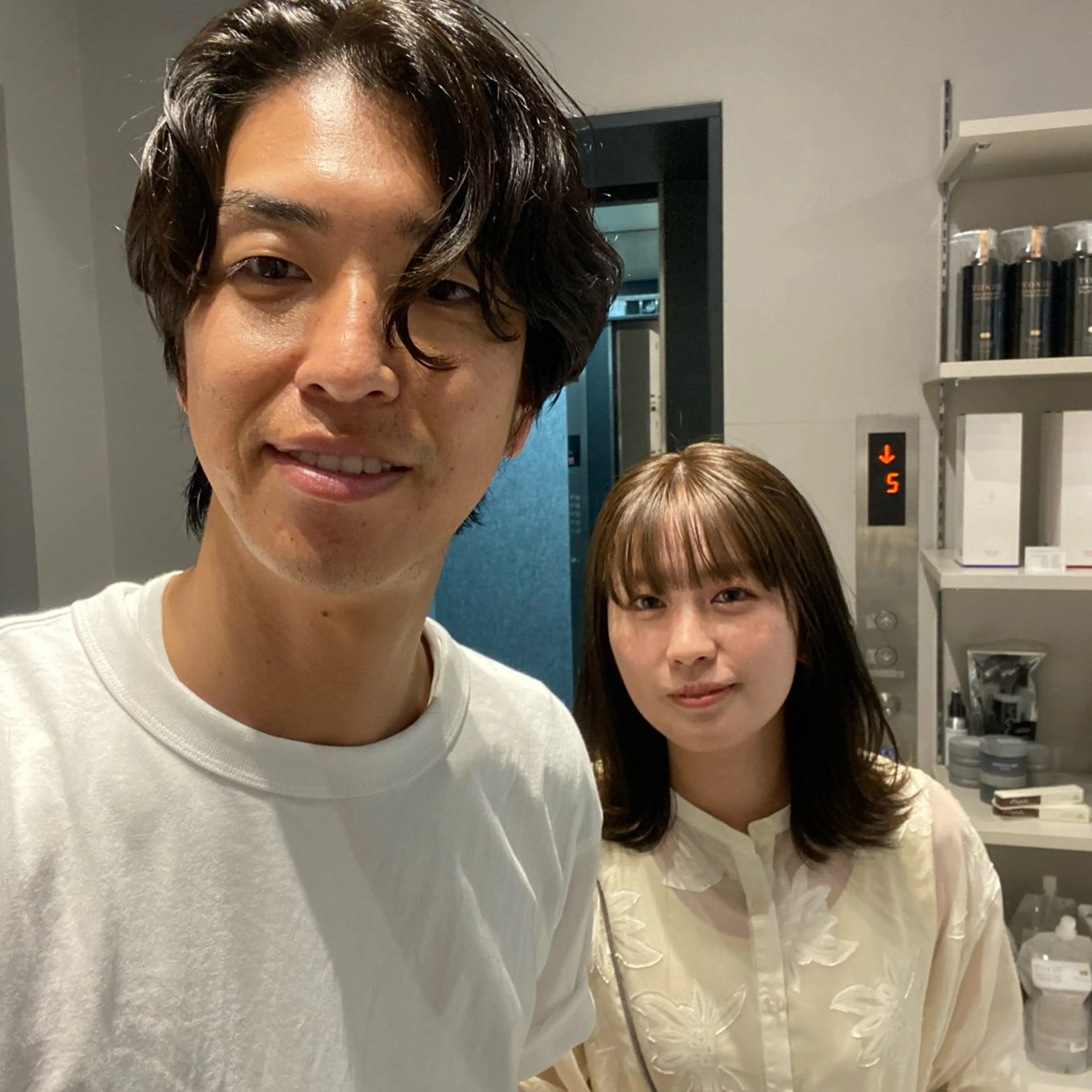 ミディアム ミディアムパーマ ハイライト 髪質改善 レイヤーカット カット ヘアカラー トリートメント また会いたくなる 美容師【KENTA】のヘアスタイル