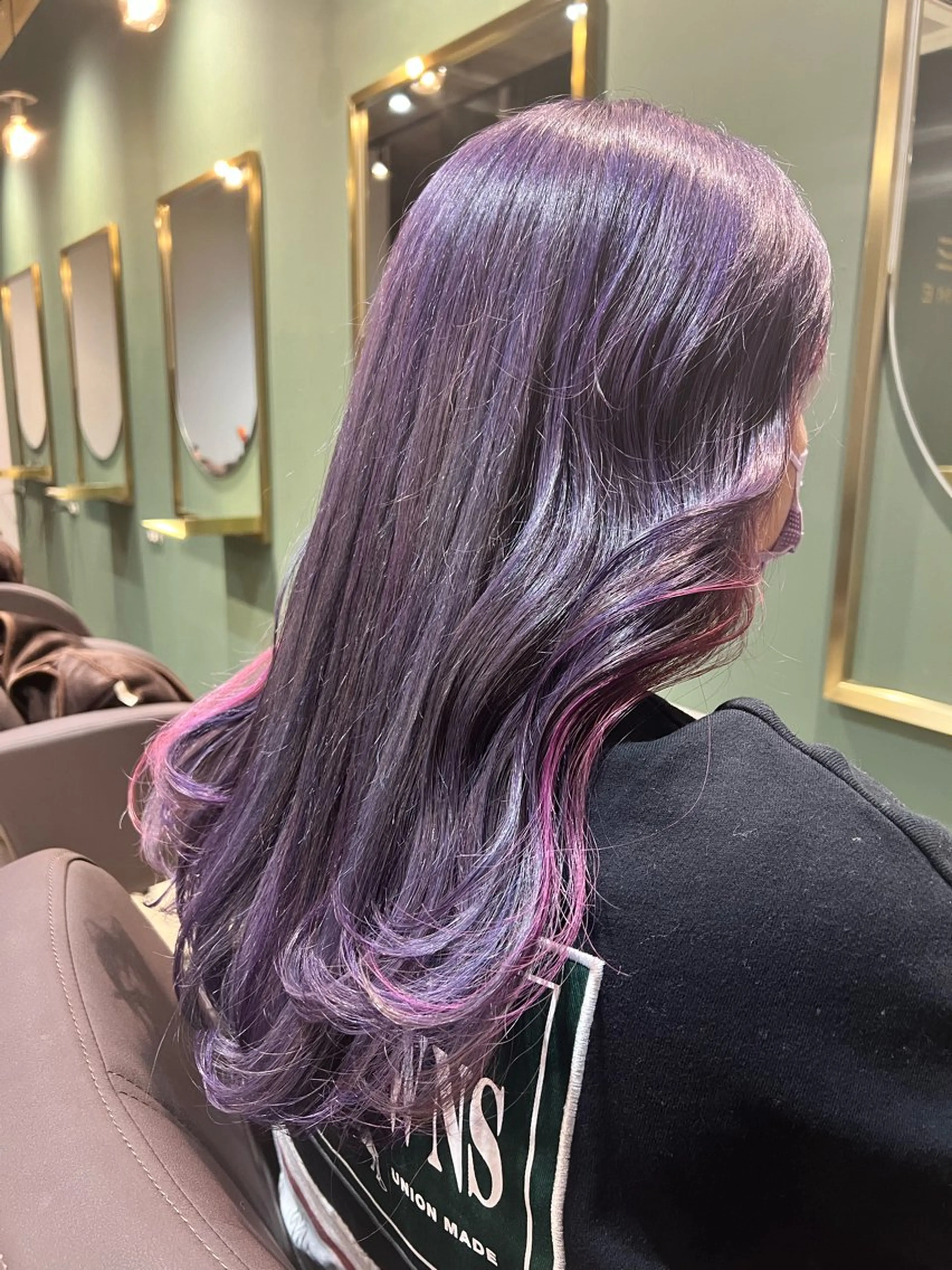 ロング カラー ブリーチ イヤリングカラー ピンクカラー カラースペシャリスト しょう🧑🏼‍🎨のヘアスタイル