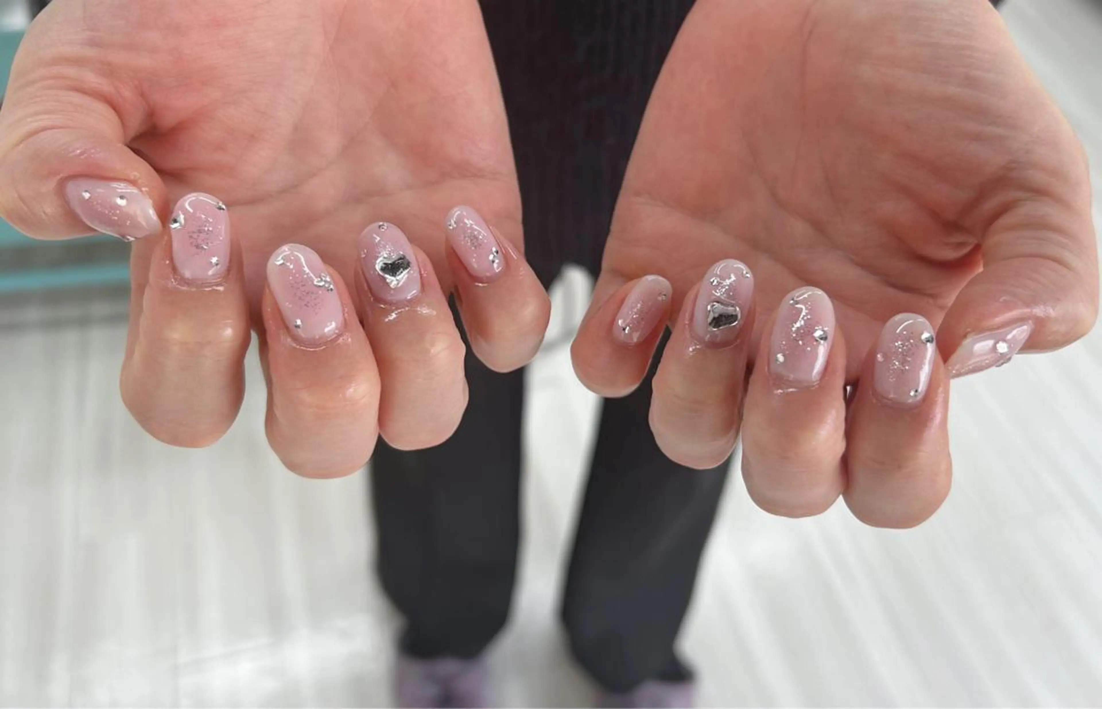 ネイル アートネイル チークネイル ジェルネイル ハート 韓国ネイル ハンドネイル Nail Salon agré所属・agré ネイルサロン　アグレのネイルデザイン