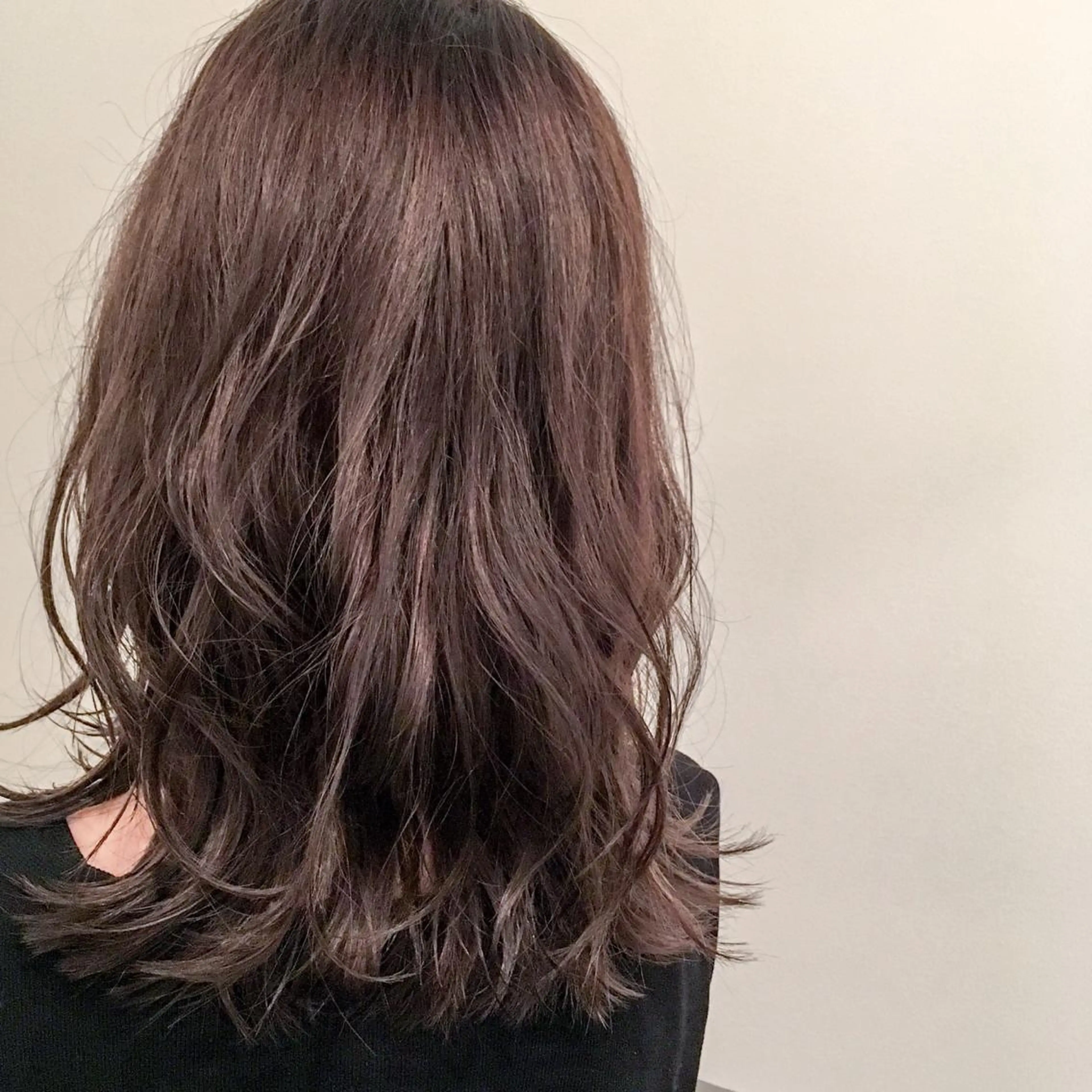 セミロング カラー RINA🧤 デザインとボブのヘアスタイル