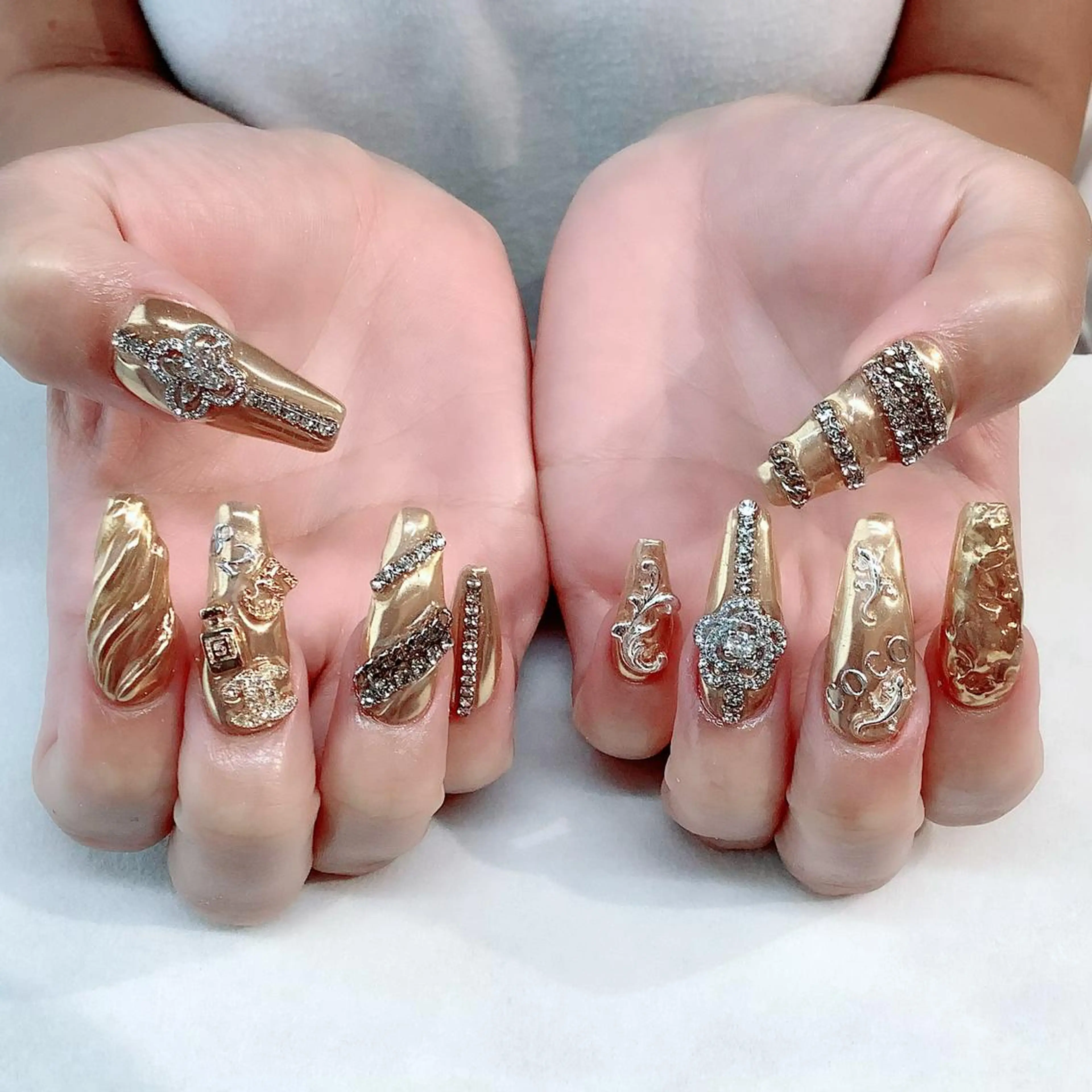 ネイル ハンドネイル 💎🐰 saki. m 🐰💎のネイルデザイン