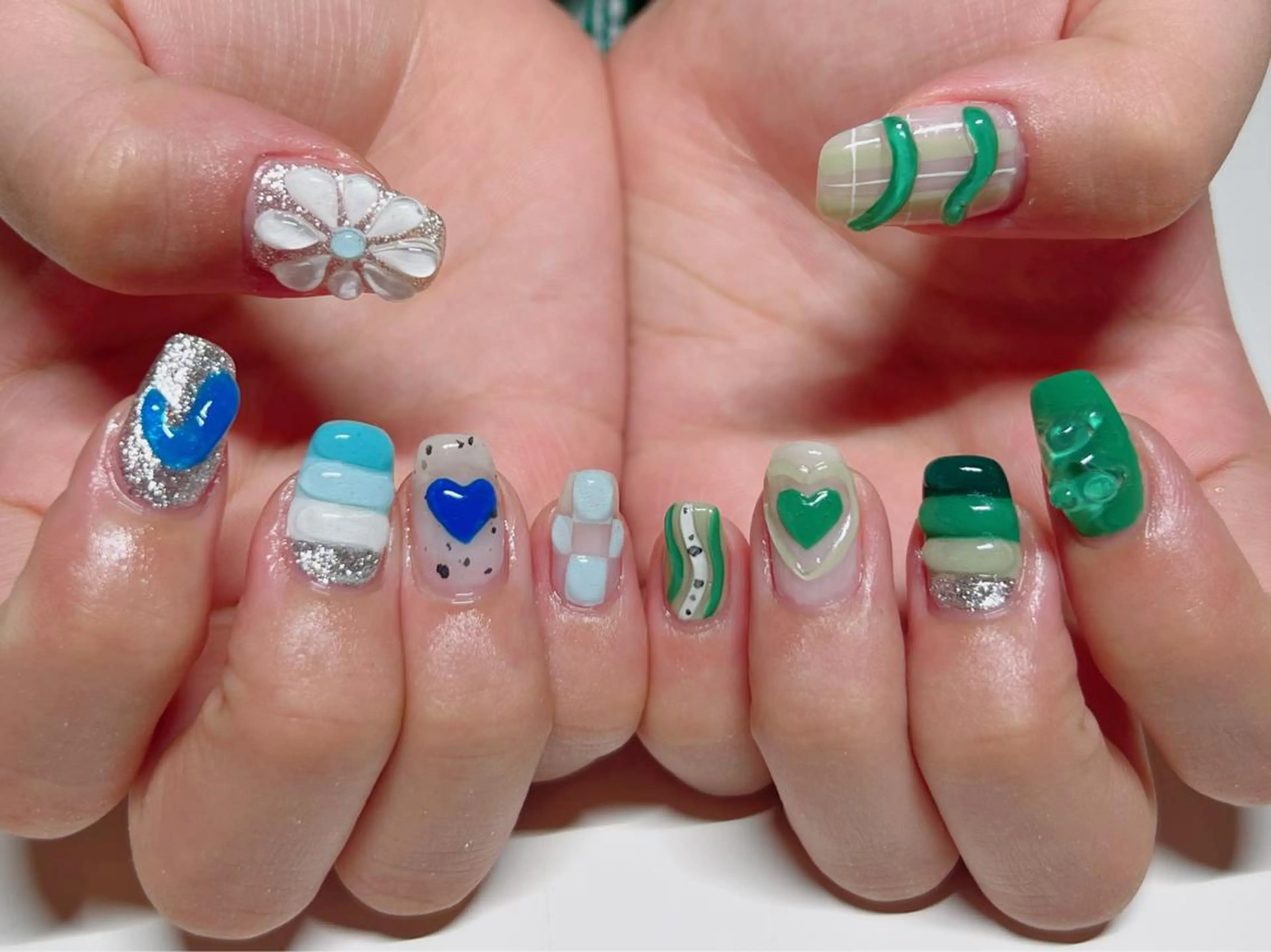 ネイル ハンドネイル IRAS所属・IRAS..nail ＥＲＩＫＡのネイルデザイン